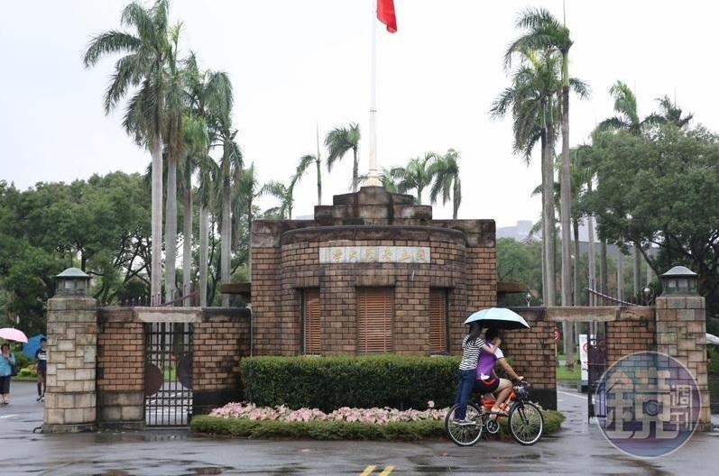 來自嘉義縣新港藝術高中的翁詔慧放棄台大法律系,選擇就讀政大財政系。(示意圖,本刊資料照)