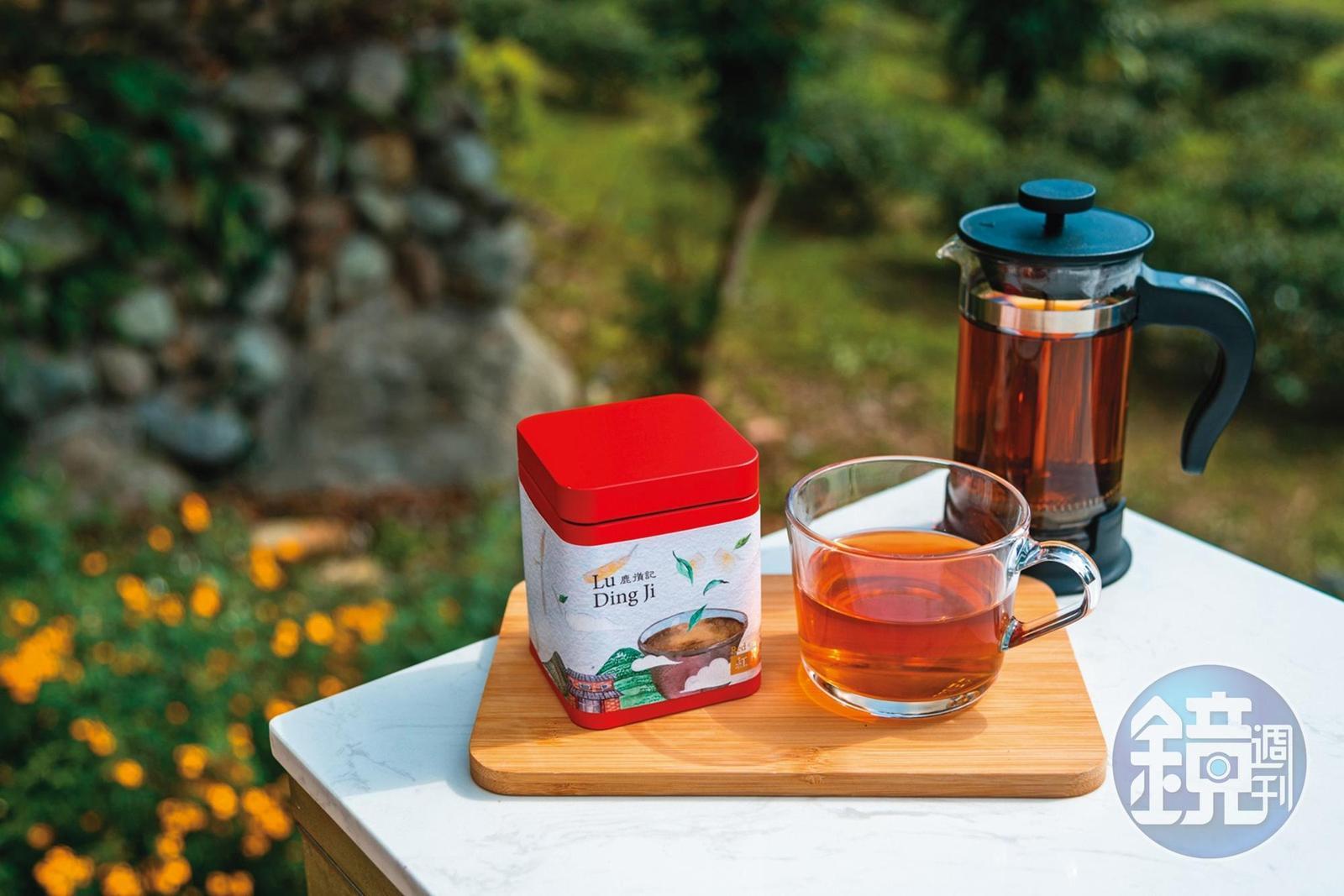 自家種植有機「紅烏龍茶」帶有紅茶香氣及烏龍茶的韻味。(100元/壼)