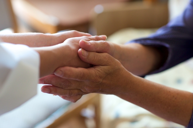 準媳婦要搬來家裡住，一名將成為婆婆的網友表示「年輕人相處快樂開心就好」。（示意圖，Photo-AC）