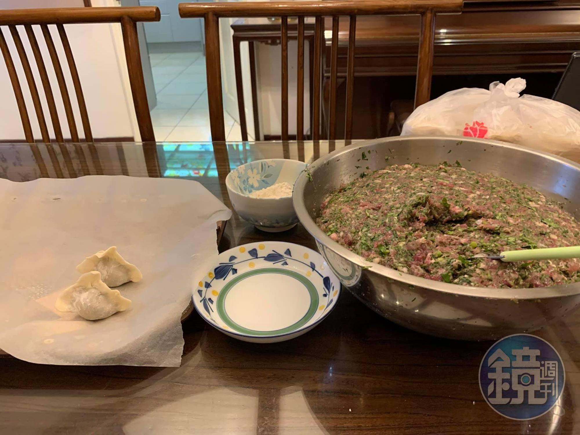準備一邊聽巴哈平均律、一邊包餃子。