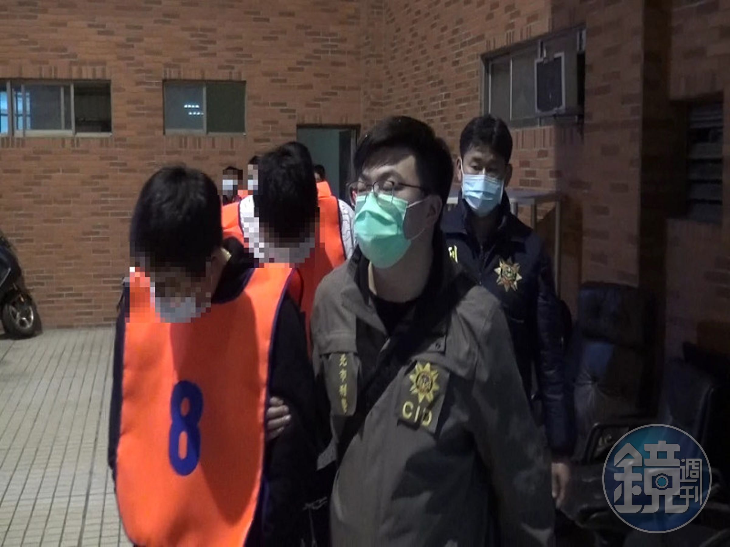 黑幫近年改以電信詐欺為主要謀利工具，賺得多、刑責又輕。