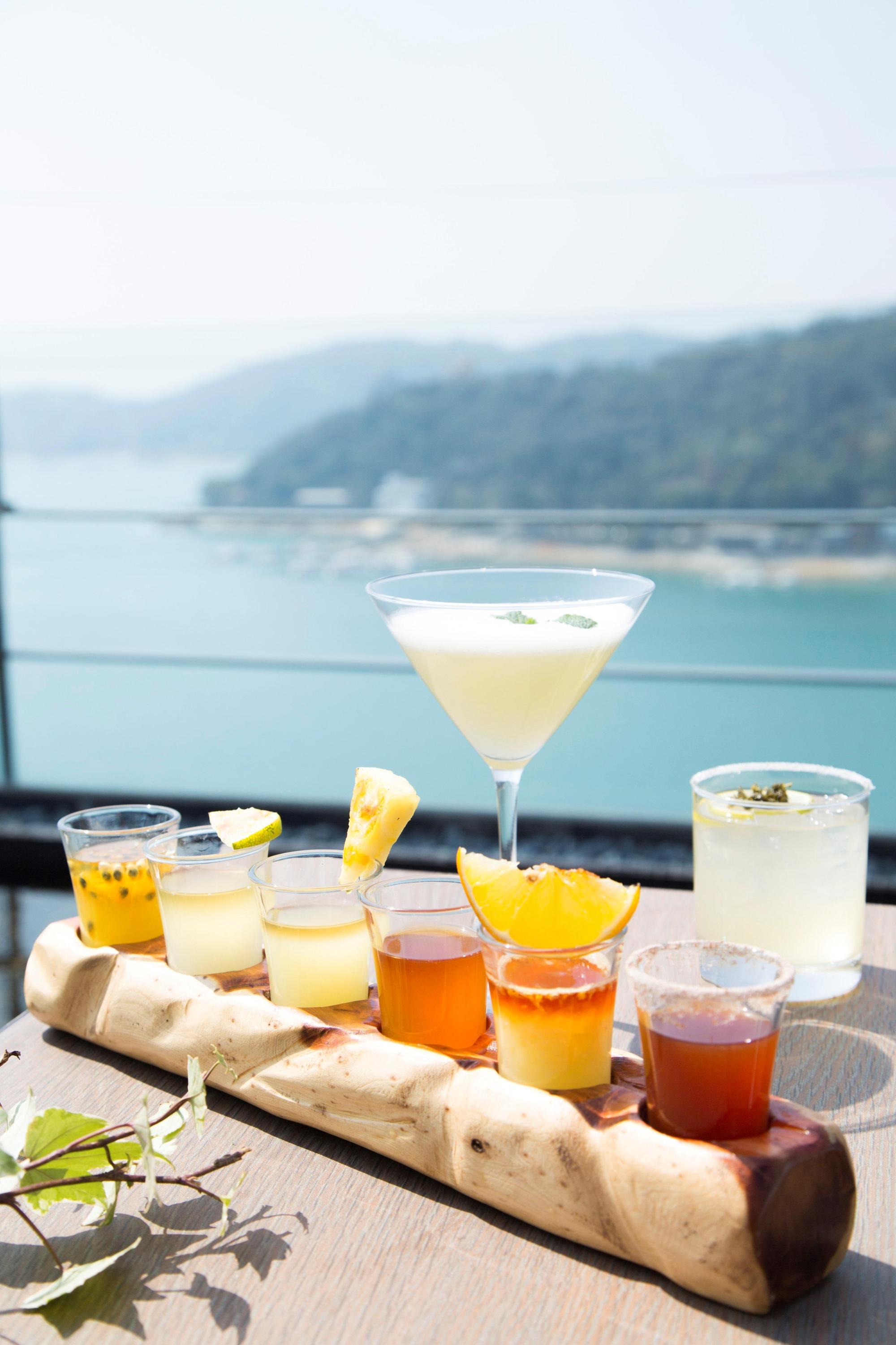 雲月舫推出以茶入酒的期間限定特調。（雲品溫泉酒店提供）