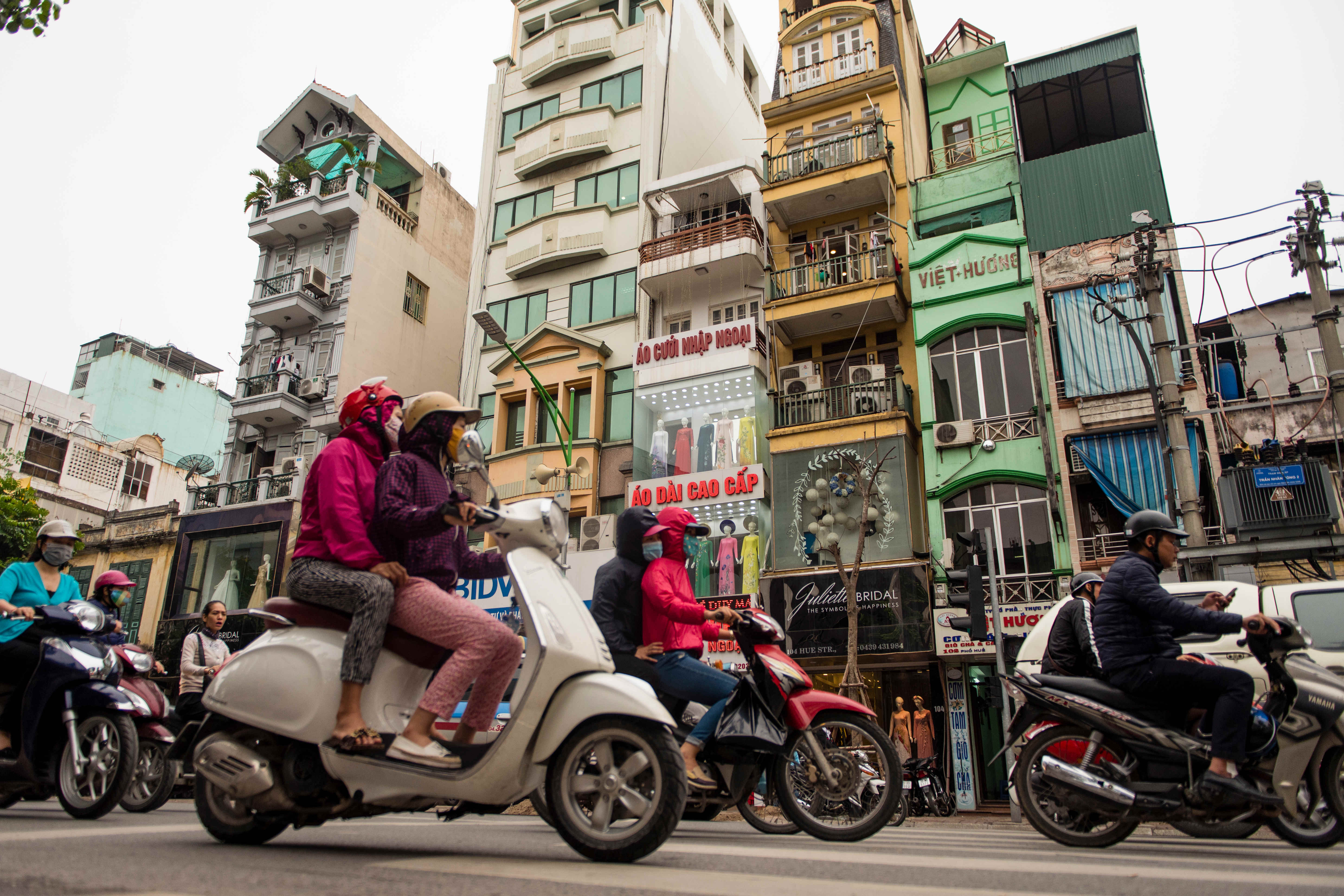 越南人均所得起飛，經濟增長為東協之最，股市長期表現令人期待。（東方IC）