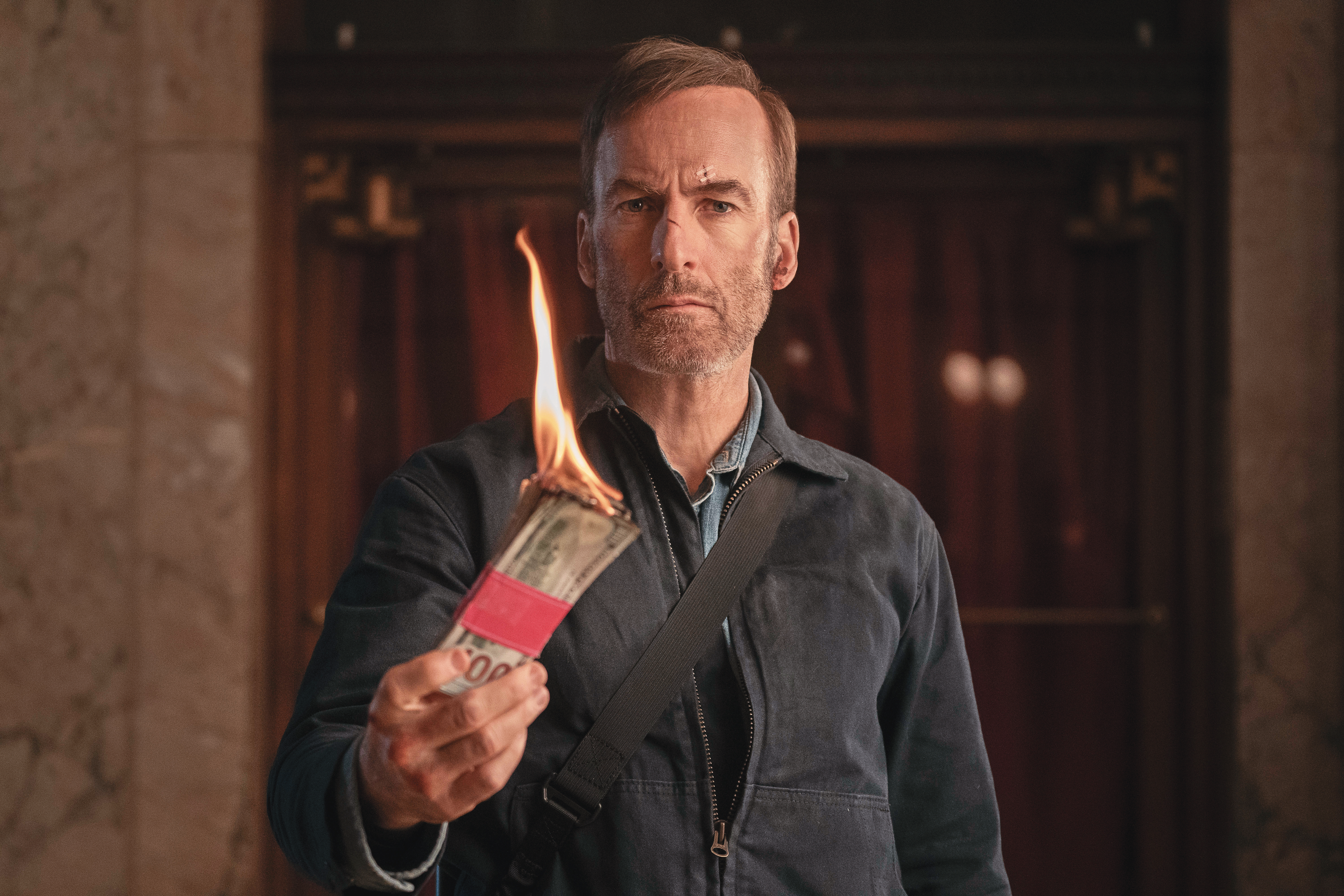 平凡上班族把平日的壓抑忍耐，一股腦發洩在復仇上，劇情穿插的黑色幽默為單調情節增添層次。（UIP提供）