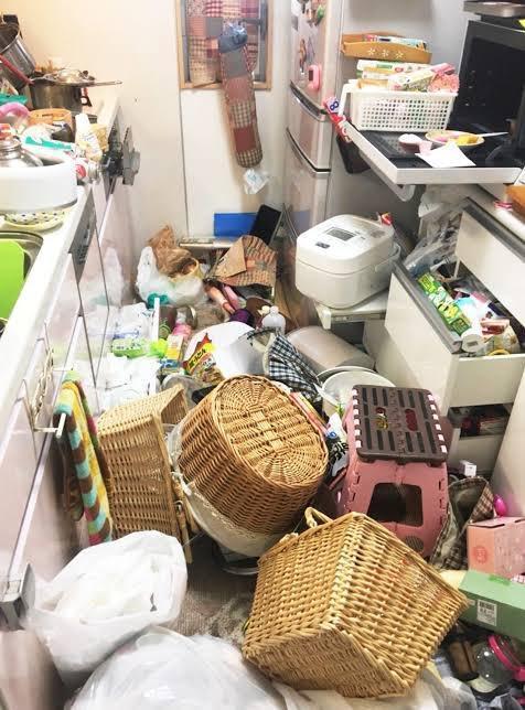 日本推友表示地震後物品散落一地。(翻攝自@FalzFPS推特)