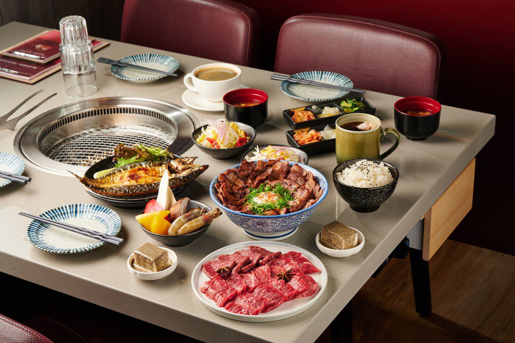 「柏克金燒肉/串燒吧」菜色結合燒肉與串燒套餐，搶攻愛嘗鮮客人。