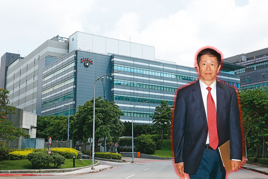 台積電轉投資的采鈺科技預計四月初興櫃掛牌。圖為台積電董事長劉德音。采鈺主要業務是在台積電生產的晶圓上面鍍一層彩色濾光膜，再交由精材科技進行封裝，成為感測元件。