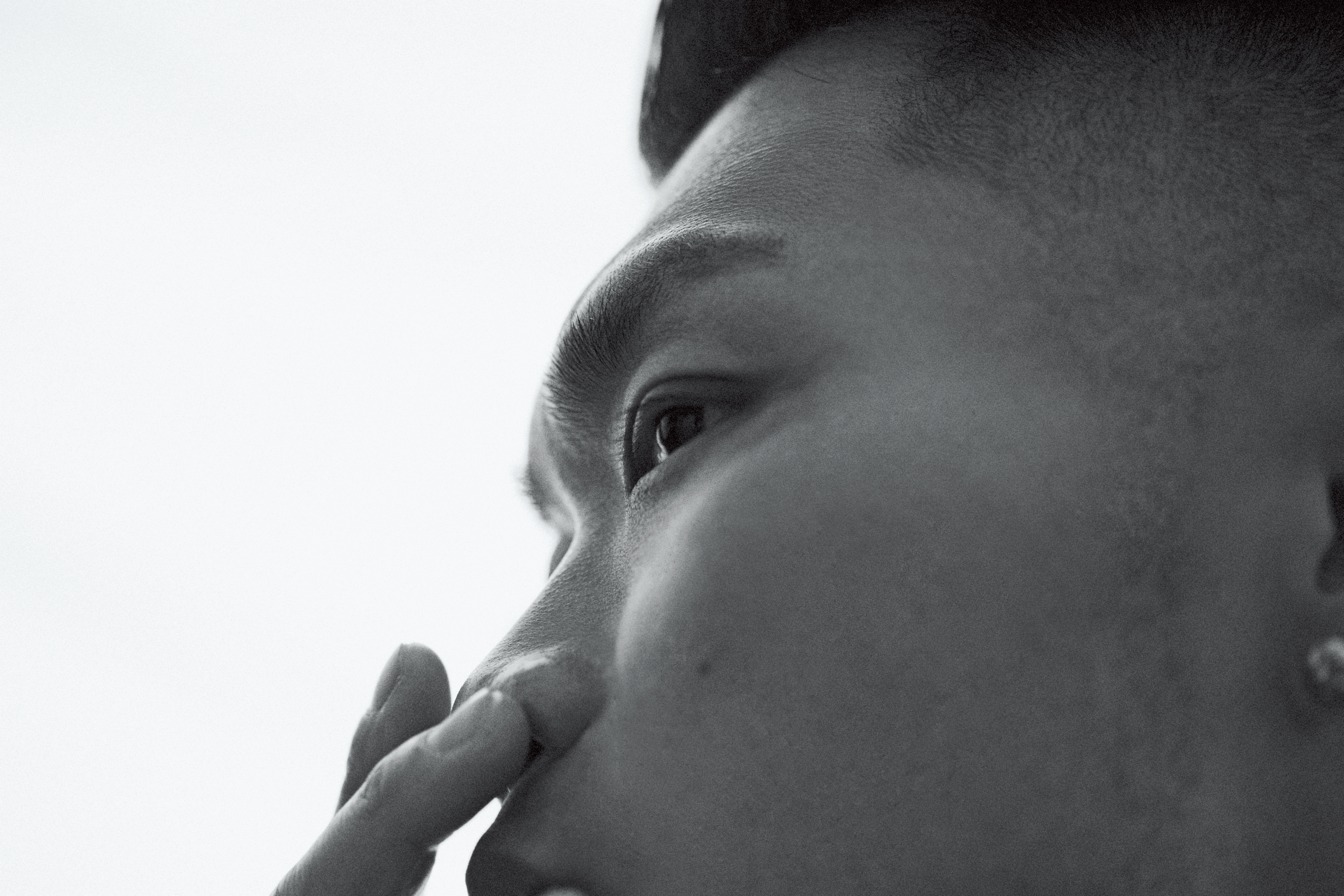 李玖哲的生活簡單、眼神清澈。人怎麼過日子是騙不了別人的，因為那都會寫在眼神裡。