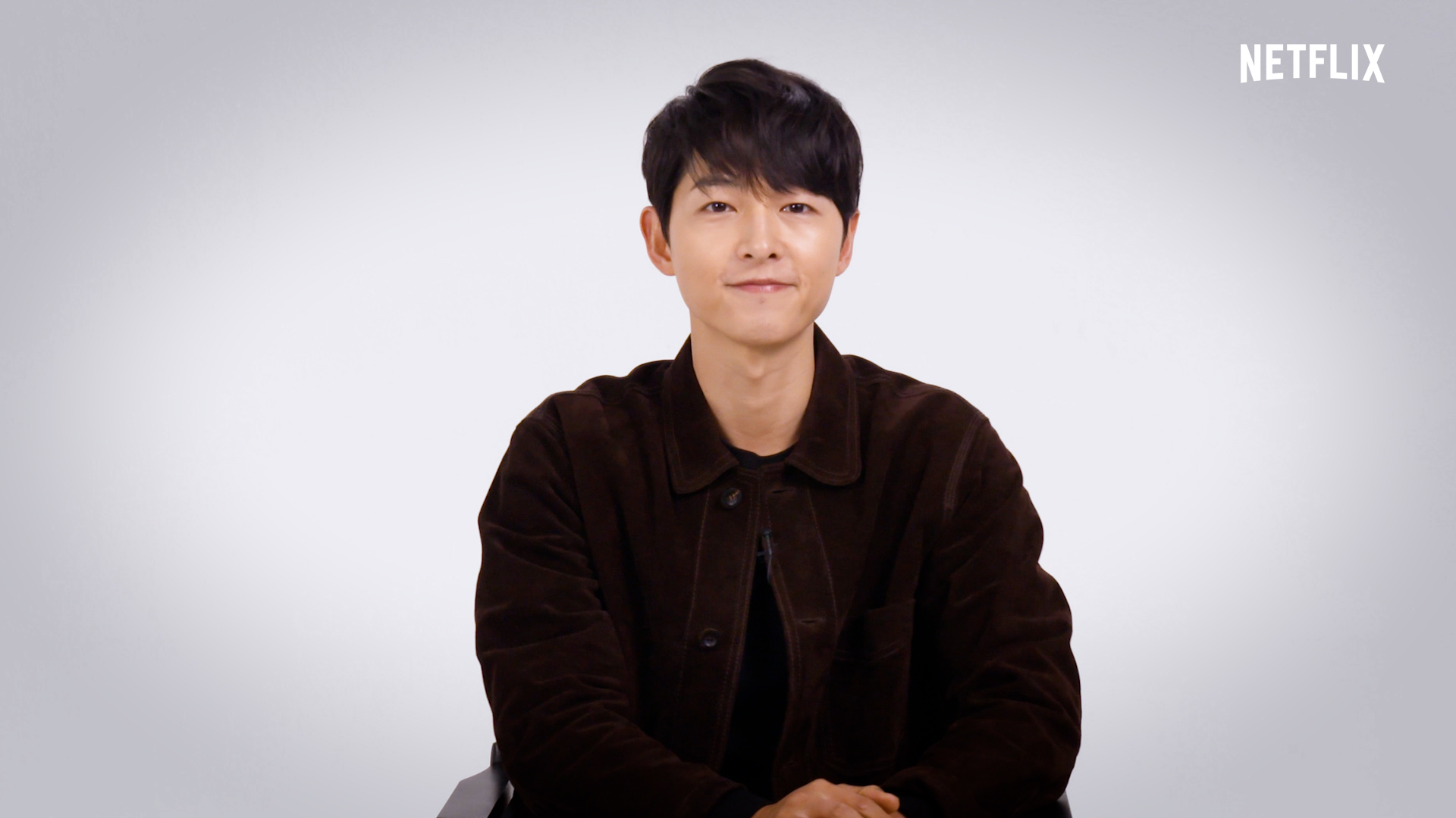 宋仲基在Netflix專訪自爆好想趕快殺青,才能大快朵頤最愛吃的五花肉美食。(Netflix提供)