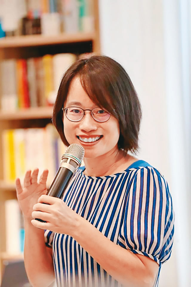 綠營布局彰化縣長，地方傳出可能徵召吳音寧，讓有意參選者急著出招「卡吳」。（翻攝吳音寧臉書）