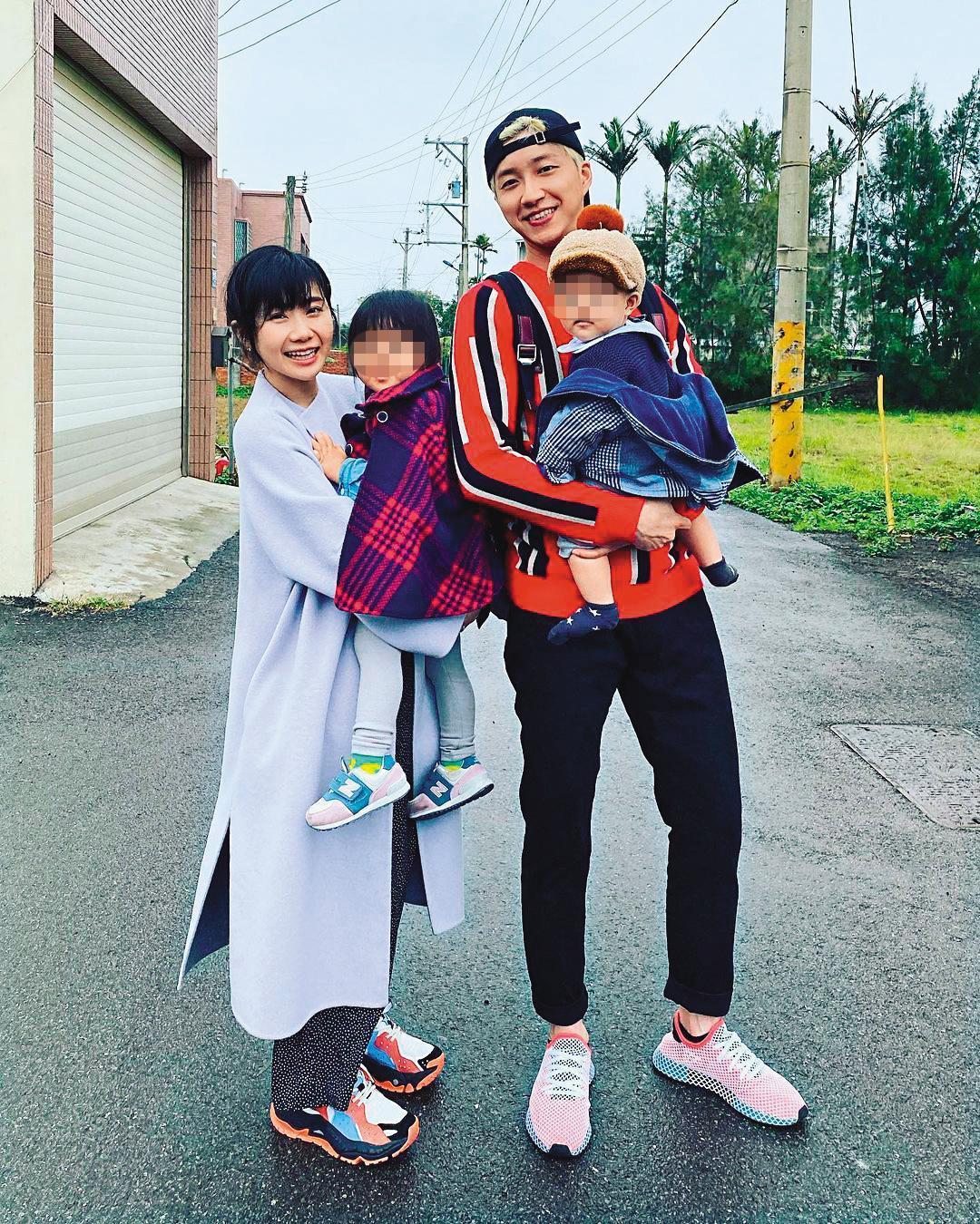 福原愛與江宏傑育有1子1女，曾曬出全家福照片。（翻攝自江宏傑IG）