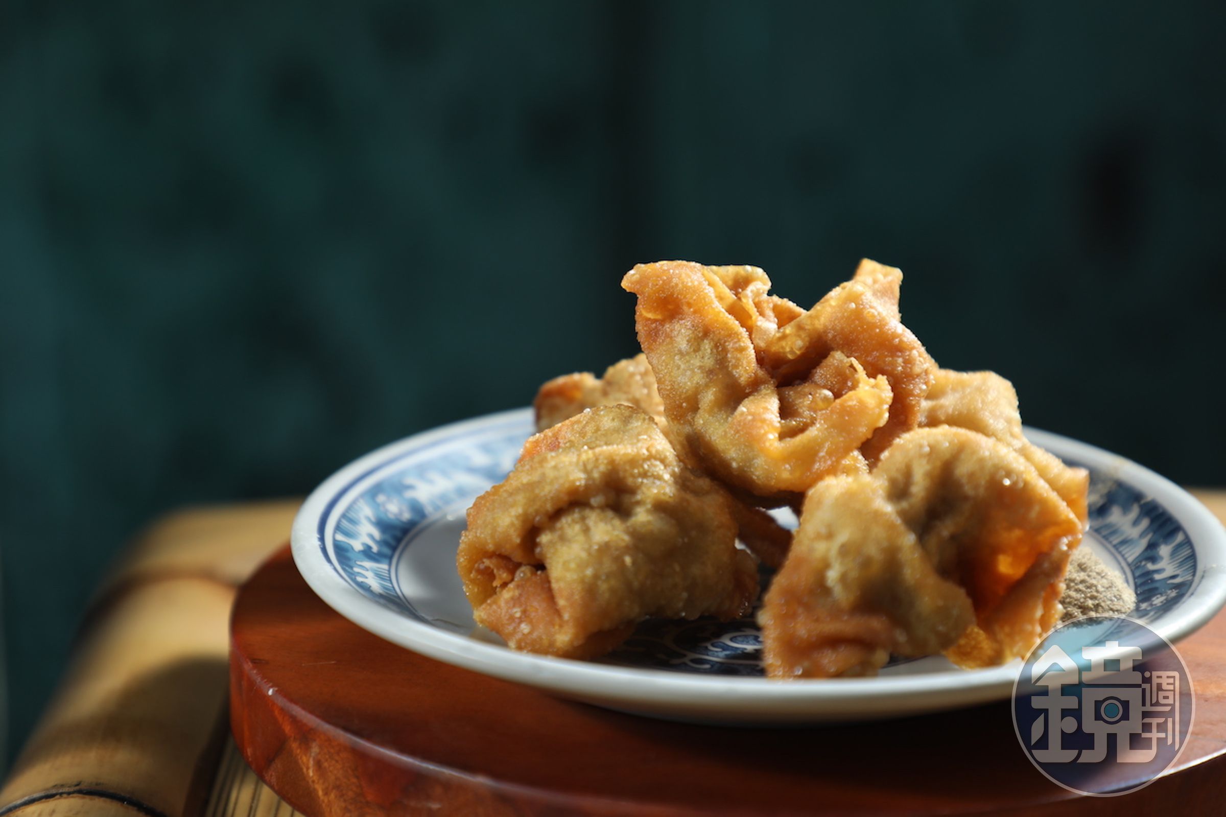 「現炸餛飩」豬油噴香，停在口中的香氣尾韻很久。（60元／1份5顆）