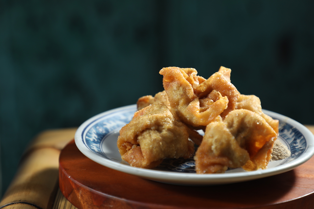 「現炸餛飩」豬油噴香，停在口中的香氣尾韻很久。（60元／1份5顆）