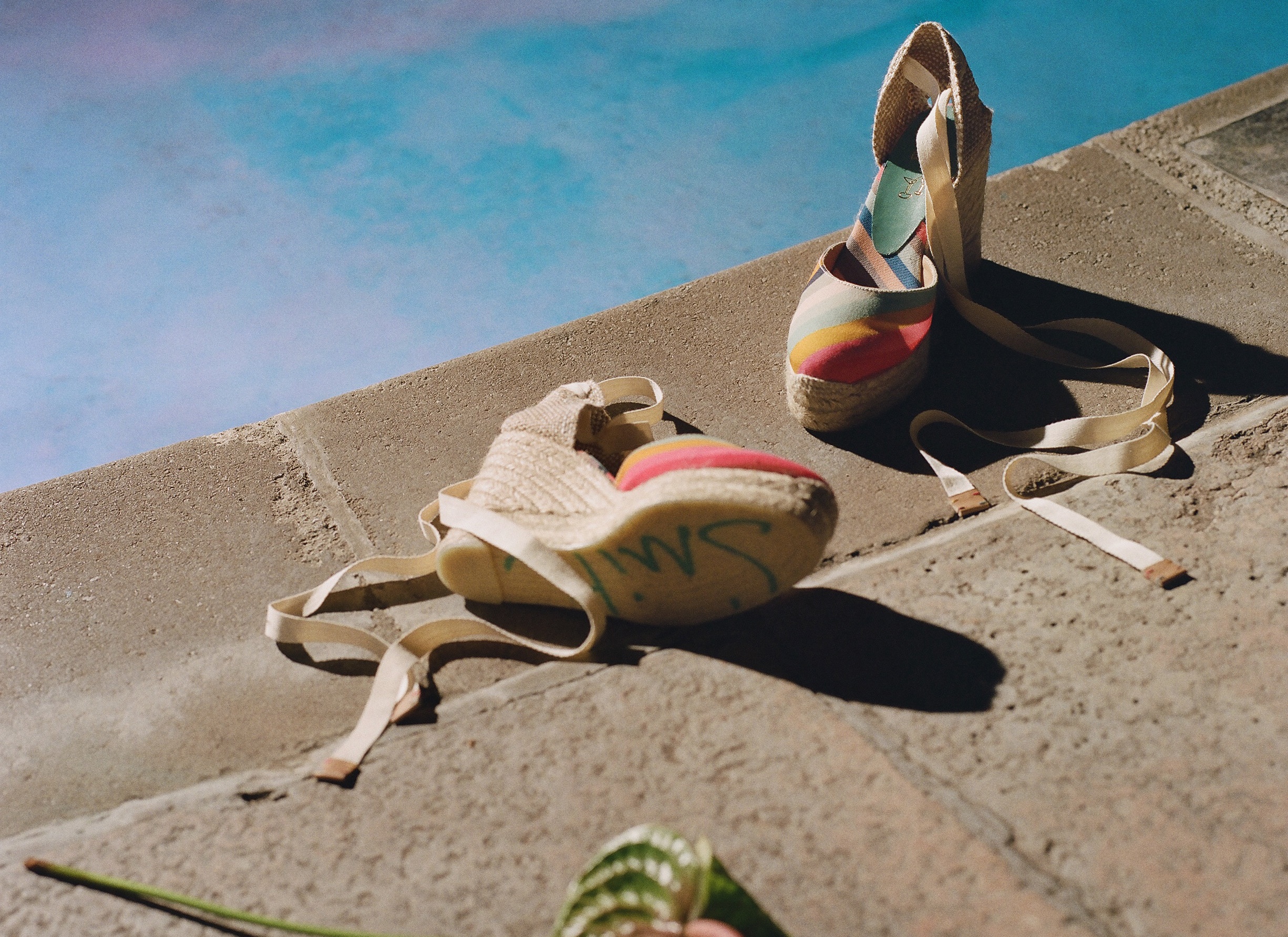 Paul Smith X Castaner春夏膠囊系列鞋款充滿著藝術與色彩所激盪的火花。（藍鐘提供）