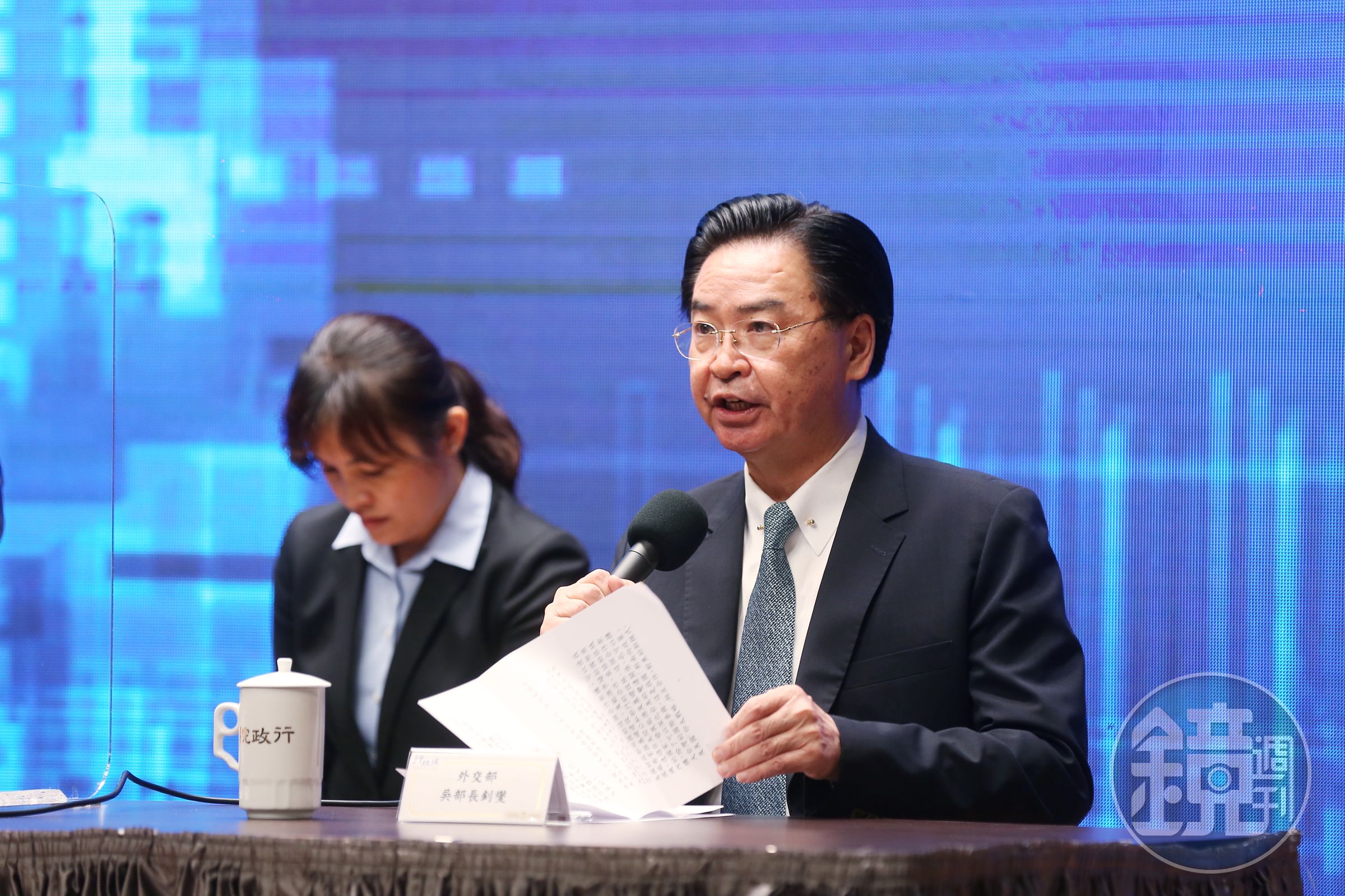 外交部長吳釗燮表示，中國疫苗根本還沒經過WHO認證，直指施打中國疫苗應該是自求多福。（本刊資料照）