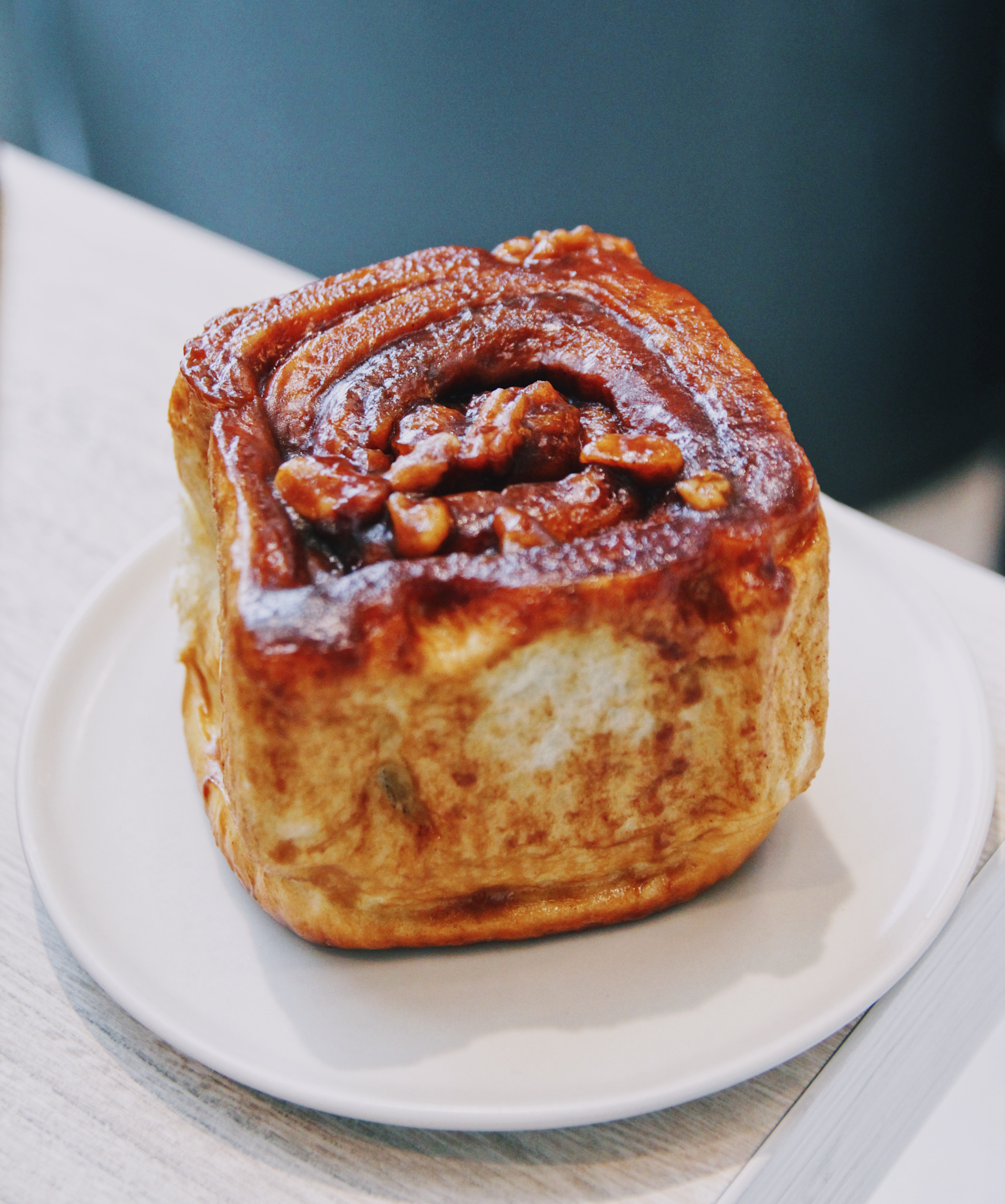 「Heritage Bakery & Café」的人氣肉桂捲揉合焦糖與肉桂香。