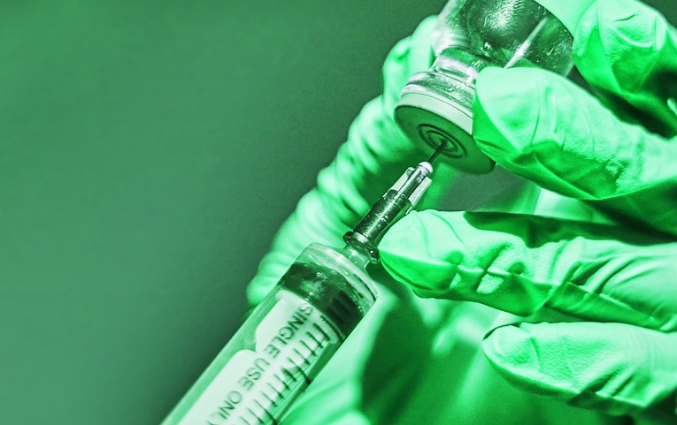 因部分疫苗包裝有瑕疵，港澳宣布暫停接種BNT疫苗。（示意圖，pixabay）