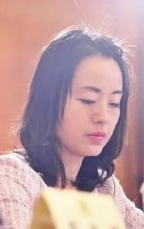 錢歆藝臉上時常掛著嚴肅的表情,被對岸網友冠上「冰山美人」的封號。(翻攝自微博)