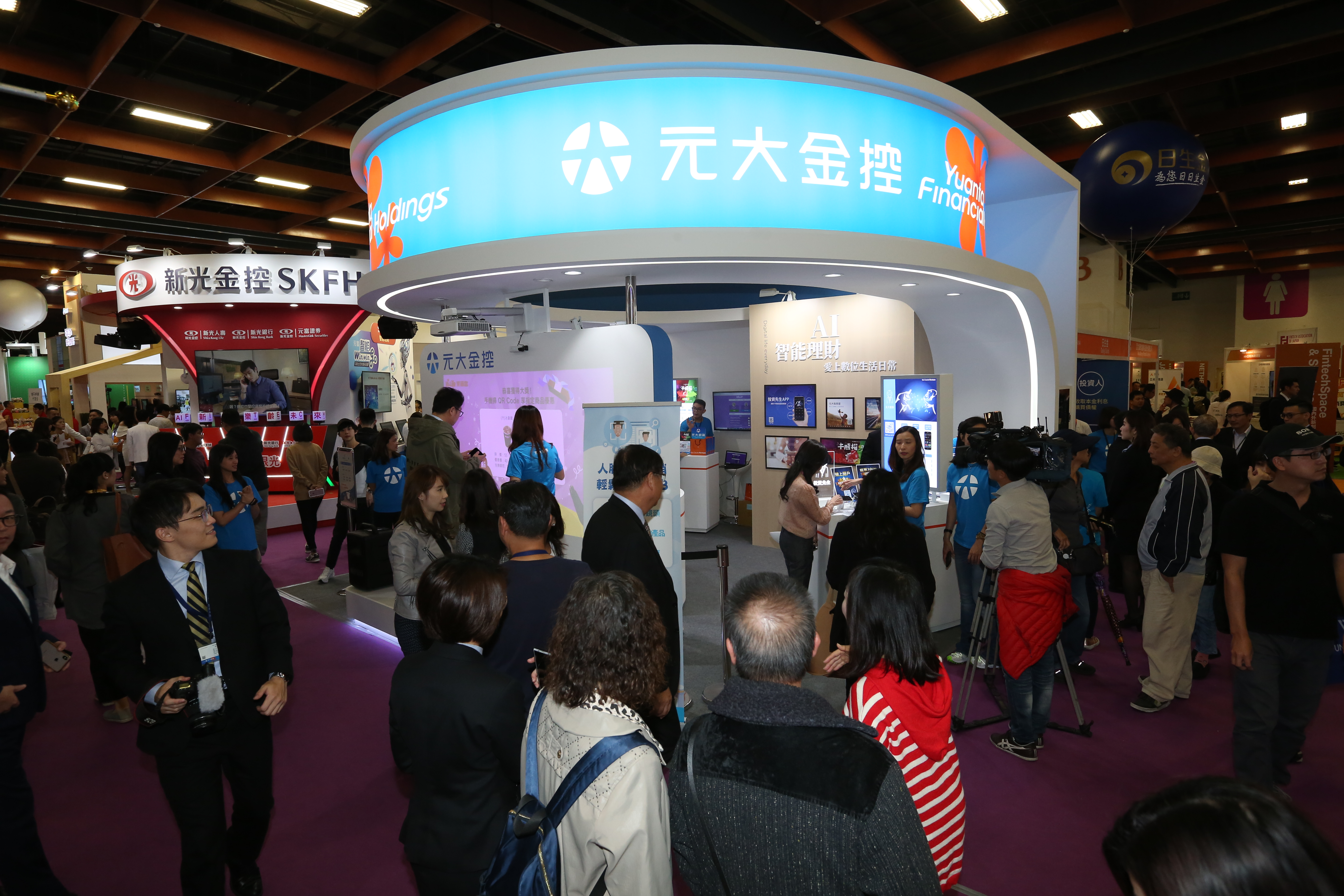 從獲利能力、配息能力、及股價淨值比來看，元大金都符合低價好股要求。