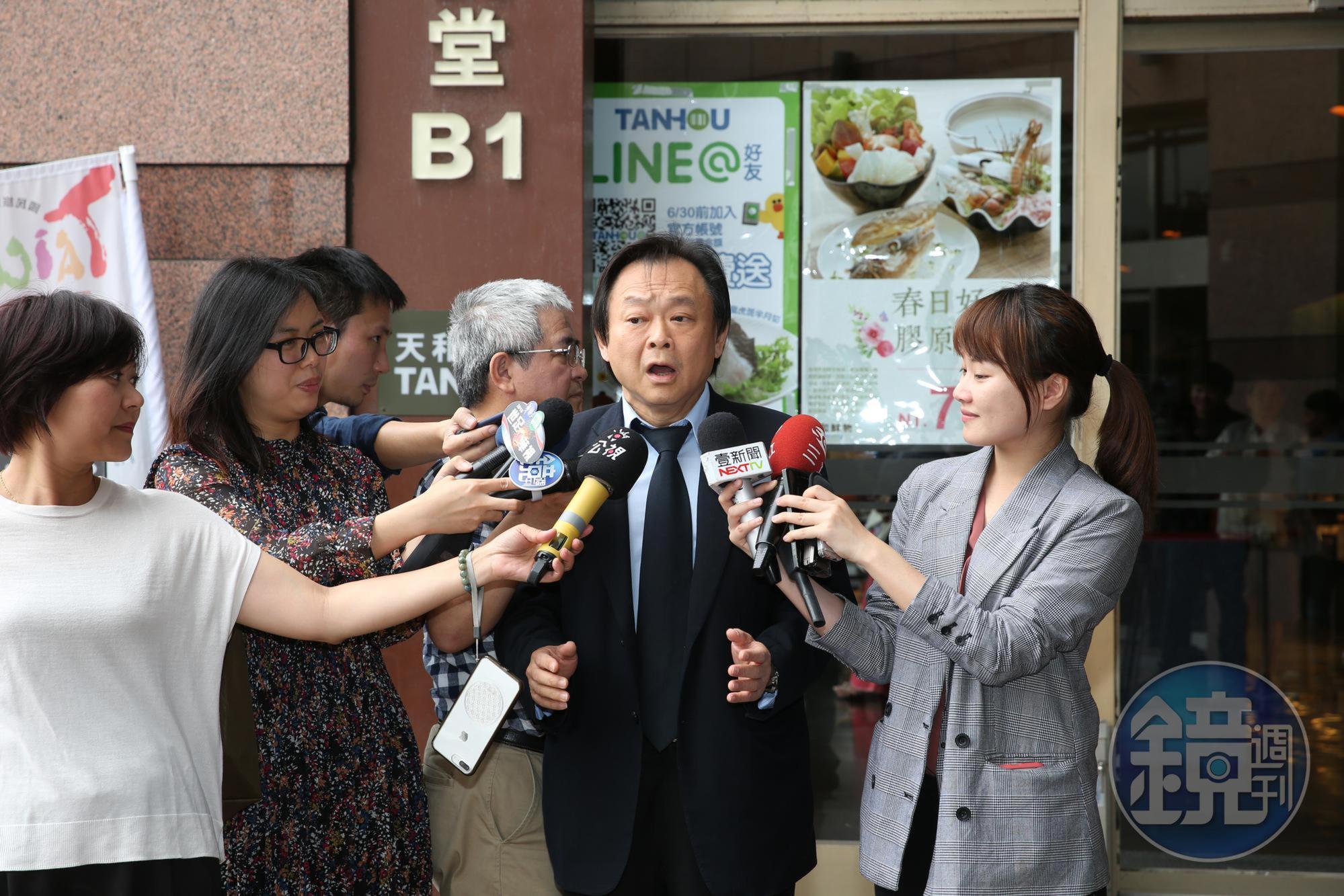 民進黨市議員王世堅怒轟《環球時報》總編輯胡錫進「卑劣、沒有人道」。(本刊資料照)
