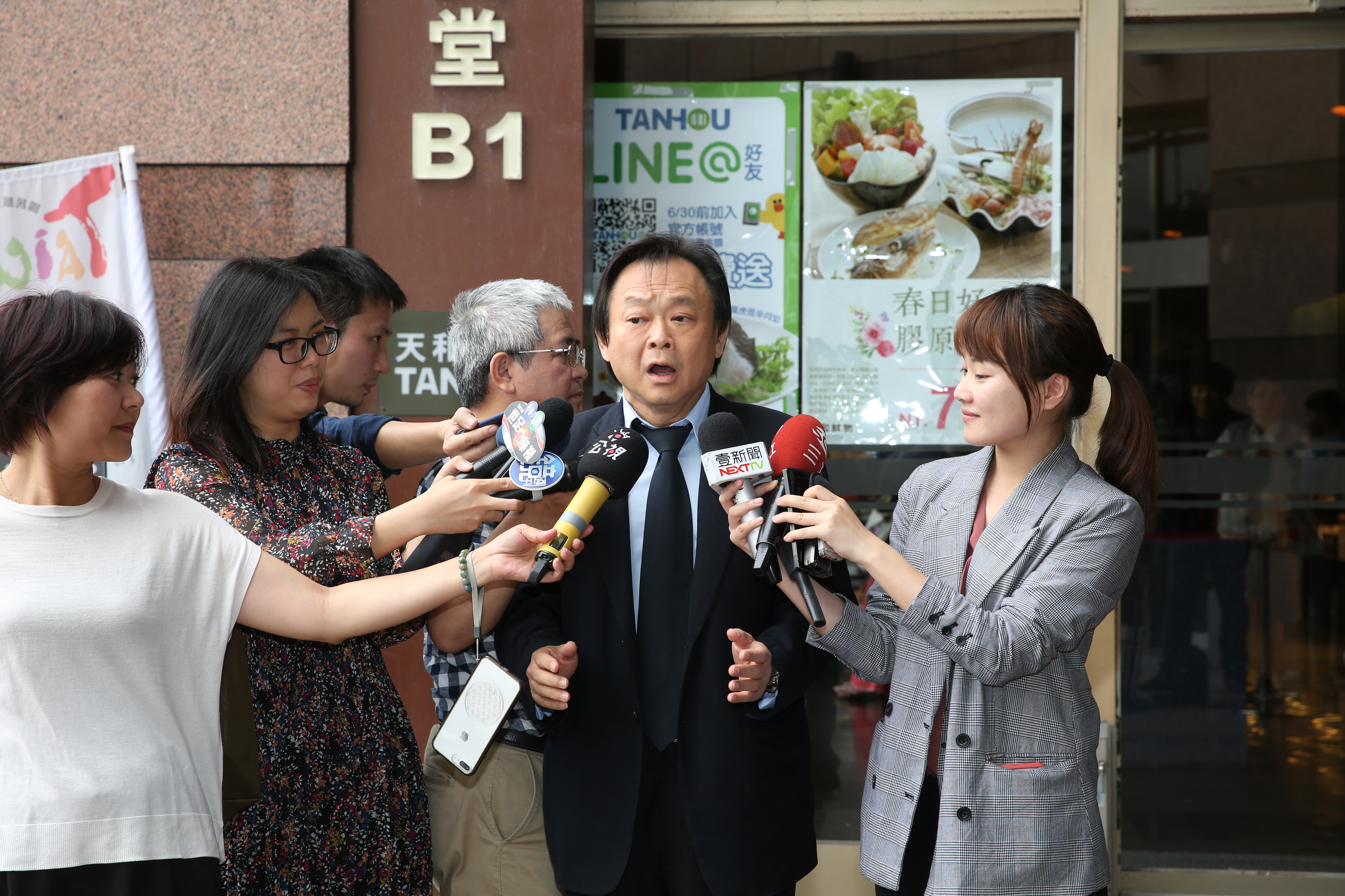 民進黨市議員王世堅怒轟《環球時報》總編輯胡錫進「卑劣、沒有人道」。（本刊資料照）