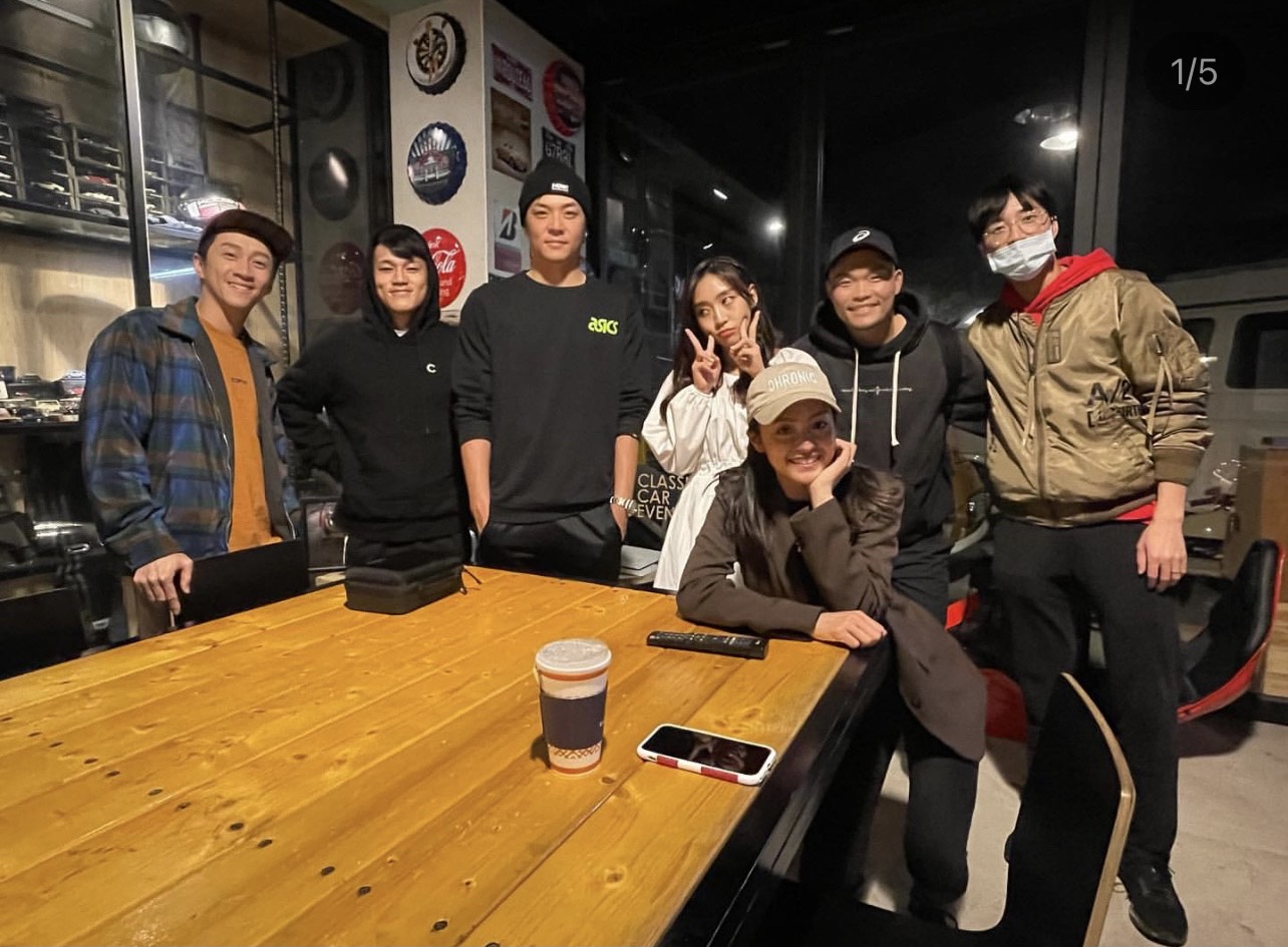 與福原愛爆發婚變後，江宏傑（右一）照常出席《全明星運動會》會議。（翻攝自soooored IG）