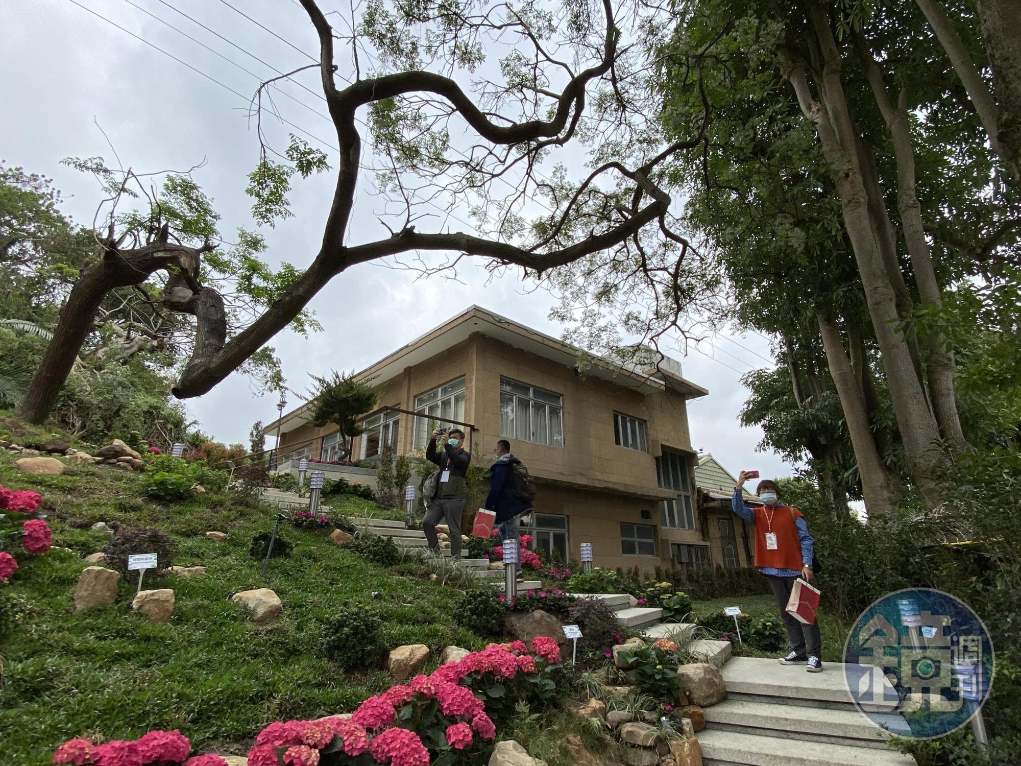孔小姐的故居，就在密道走出抬頭可見處。