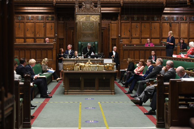 中國「反制裁」這次瞄準英國，被點名的國會議員直說這是他的光榮勳章。（翻攝自UK Parliarment推特）