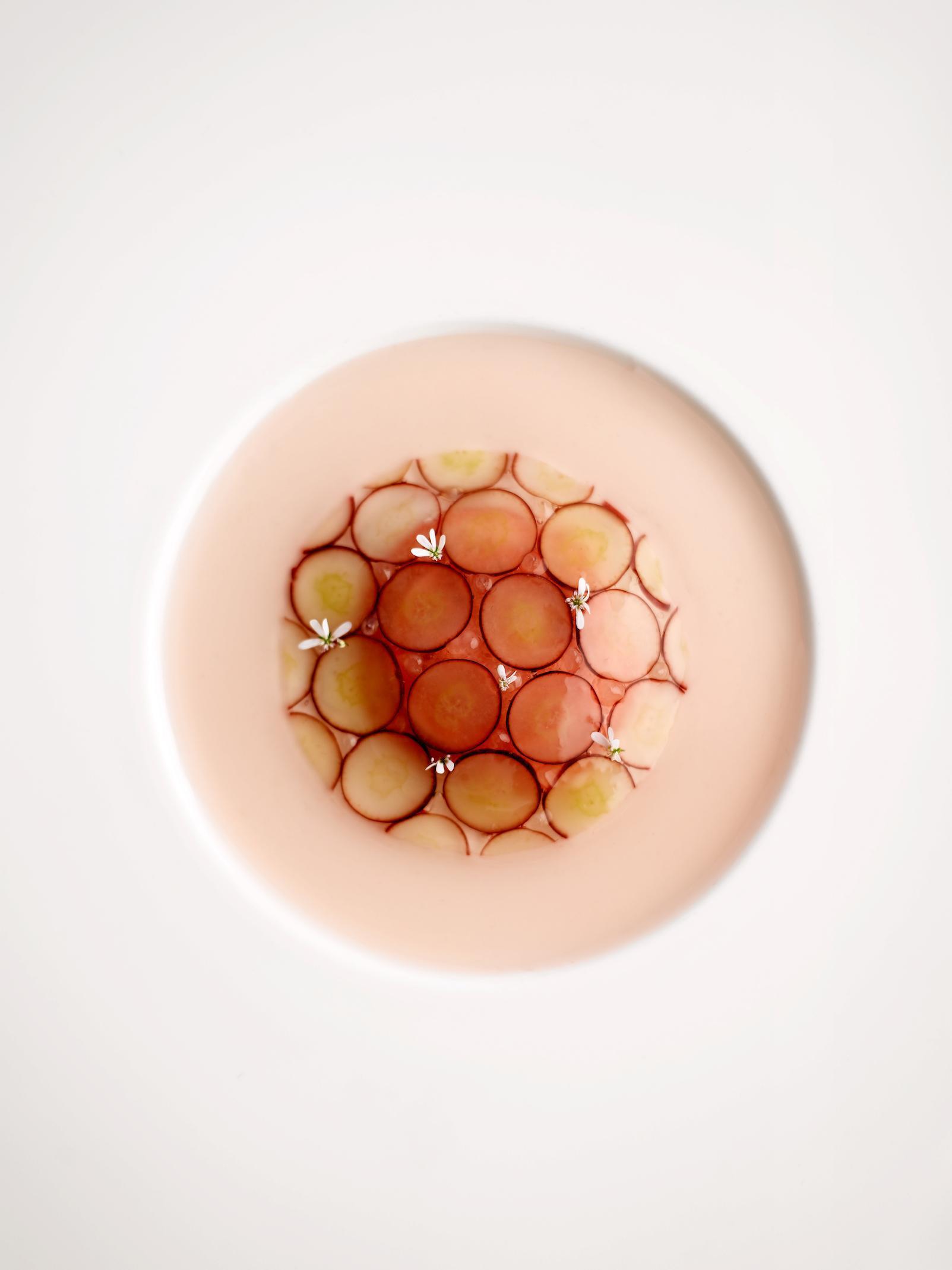 Peach-Pione rosace 皇家白桃貓眼葡萄蘿莎斯。(RAW提供)