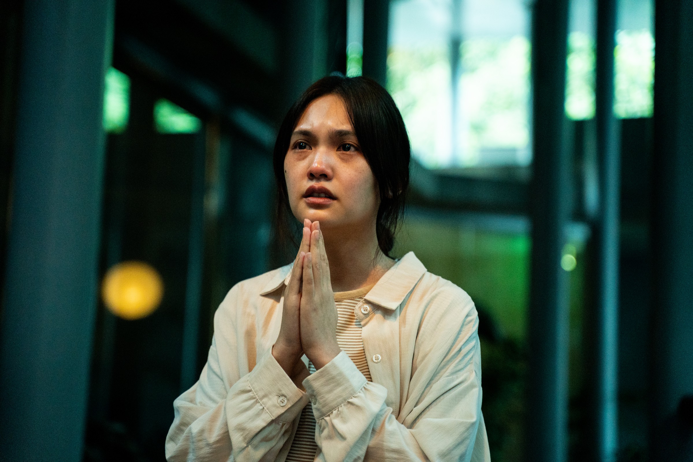 楊丞琳繼《紅衣小女孩2》後又在《靈語》演出尋找失蹤愛女的堅強媽媽。（甲上提供）