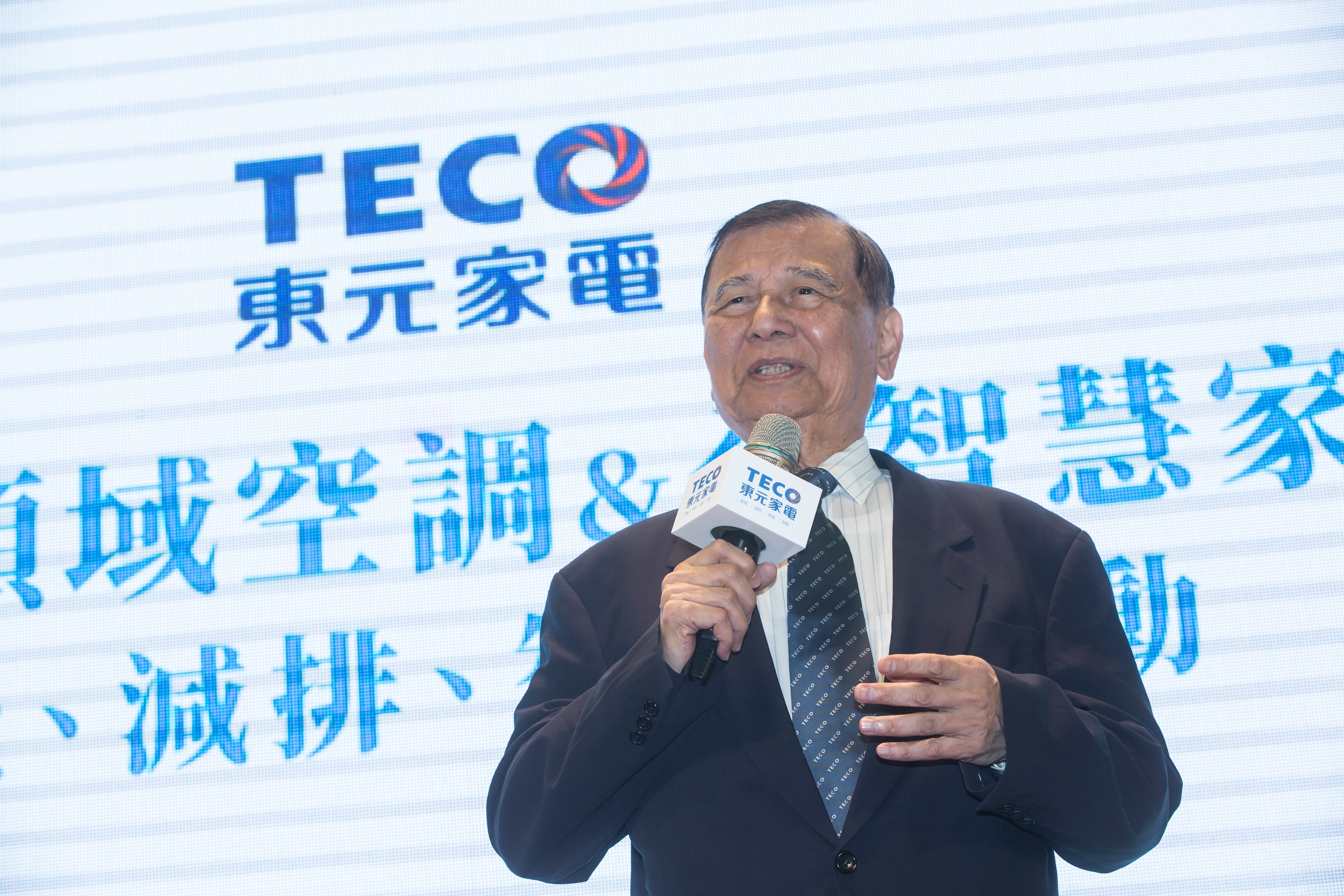 東元高層強調敬重集團會長黃茂雄（圖）。（本刊資料照）