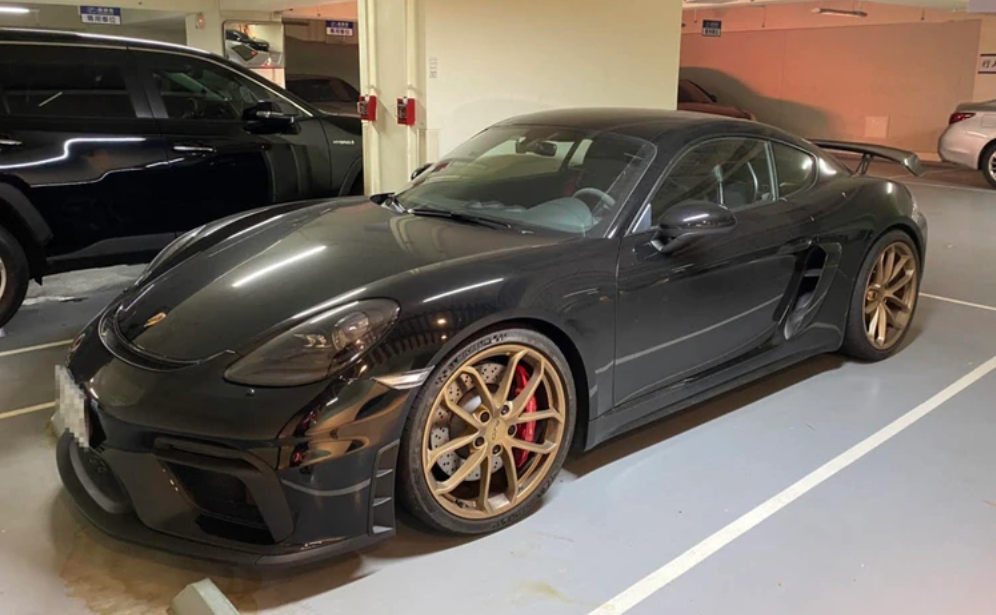 36歲的共享滑板車公司創辦人因檢疫期間趴趴走，愛車差點被查封。（行政執行署提供）