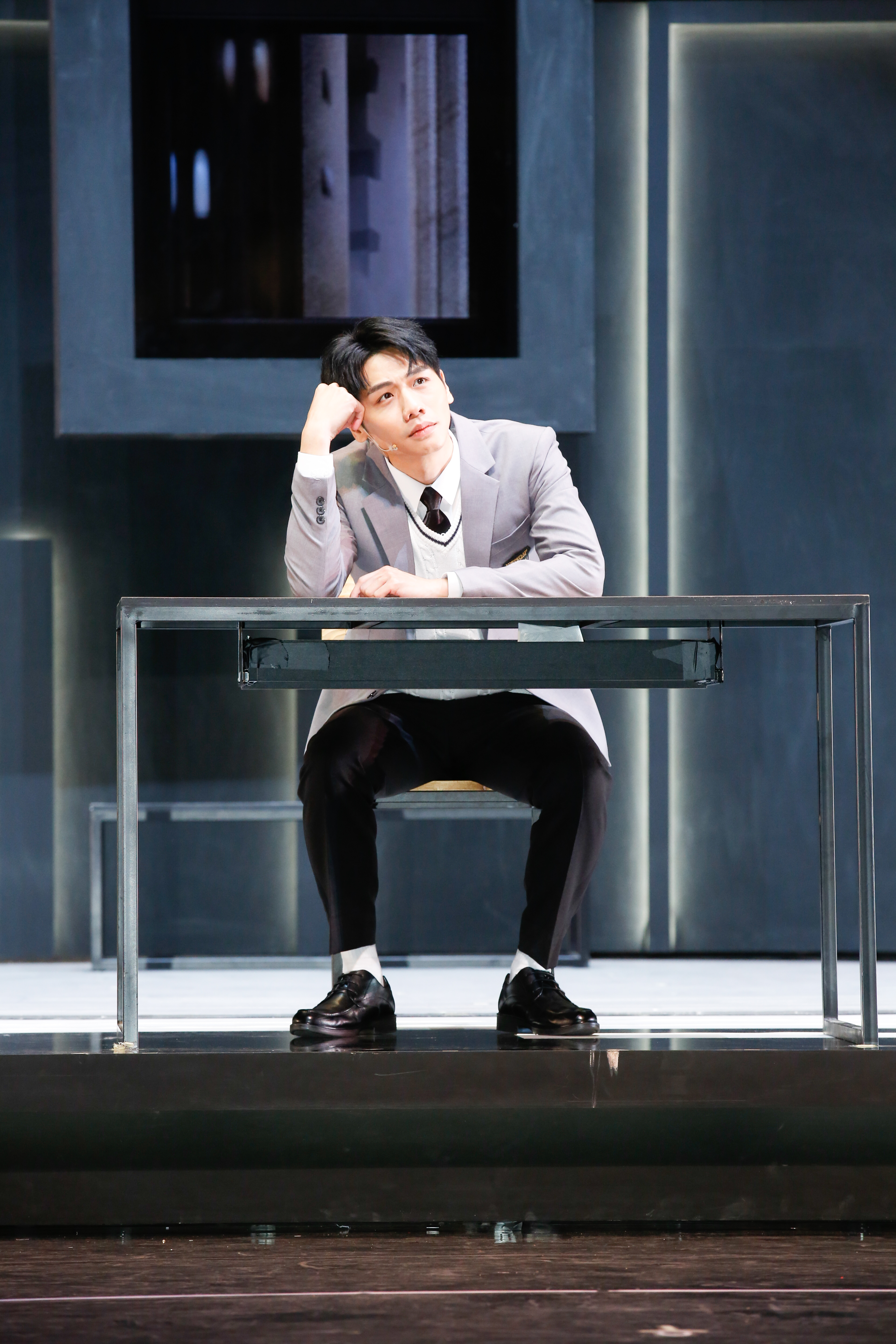 蔡旻佑挑戰飾演14歲到19歲的角色，對於聲音處理靠觀察路上的小朋友來揣摩。