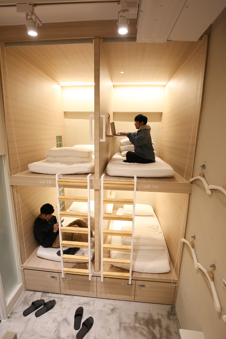 背包客專用的8人房型，有男女混合，也有專門給女生住宿的多人房間。