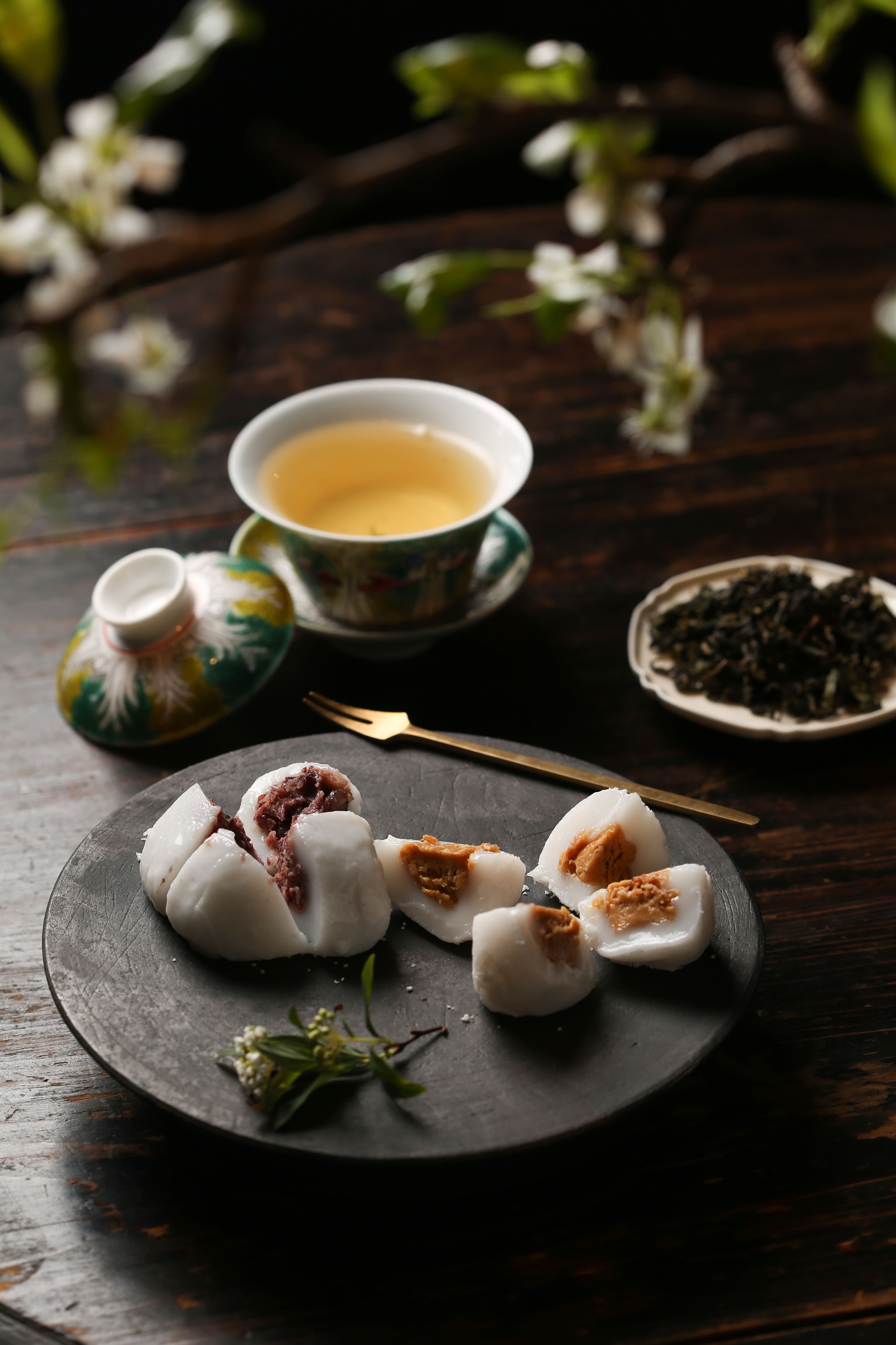 「麻糬」Q彈外皮包覆誠意滿滿的手工內餡。（50元／個）