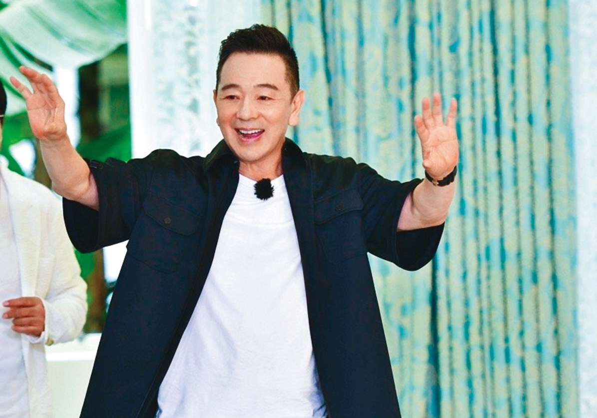 張晨光自2004年起轉戰中國大陸，除了拍攝多部電視劇，也參加綜藝節目，據傳去年收入破億元。（翻攝自張晨光微博）