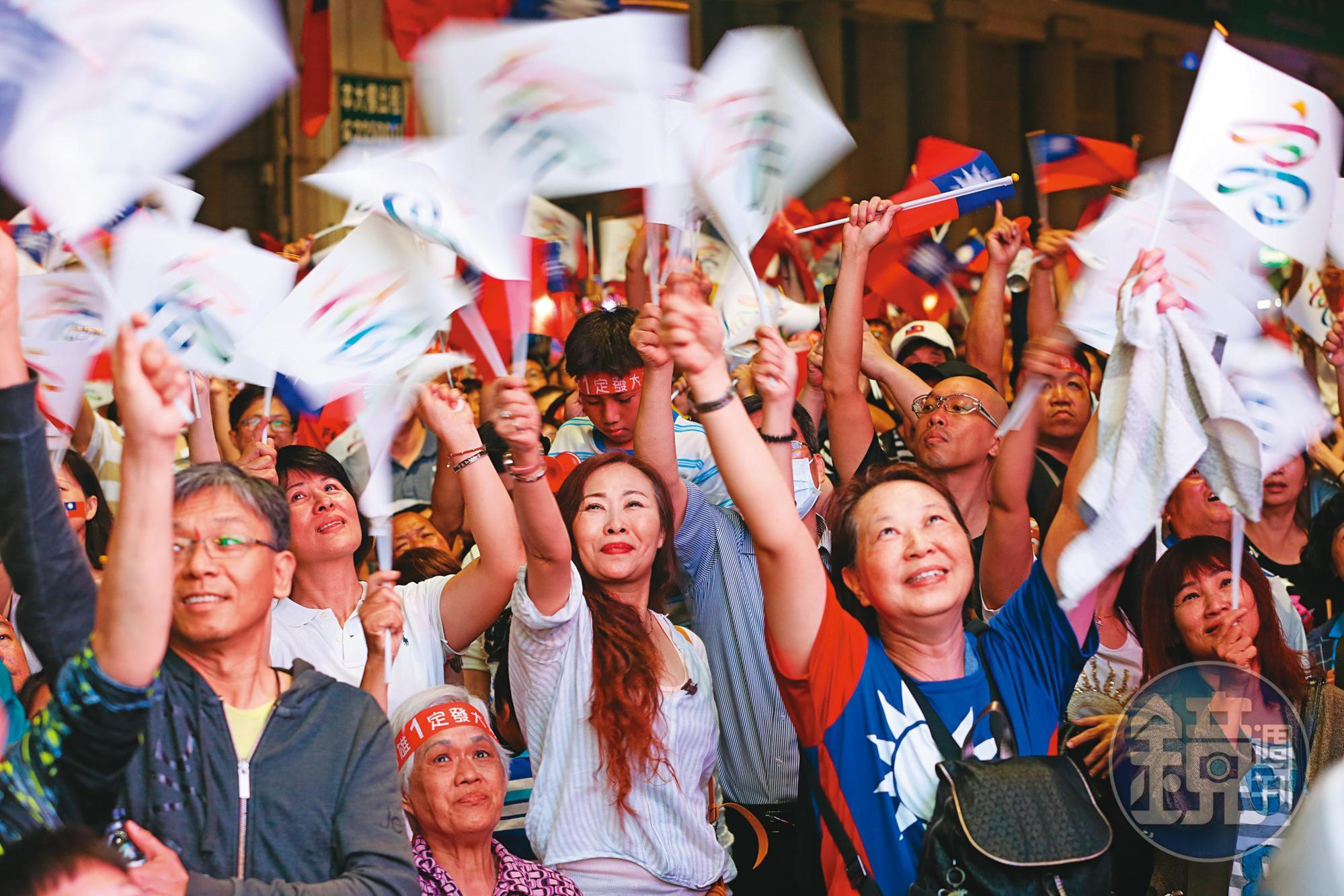 韓國瑜在黨內仍擁有一群鐵粉,且投票動力強,可望左右黨魁選舉。