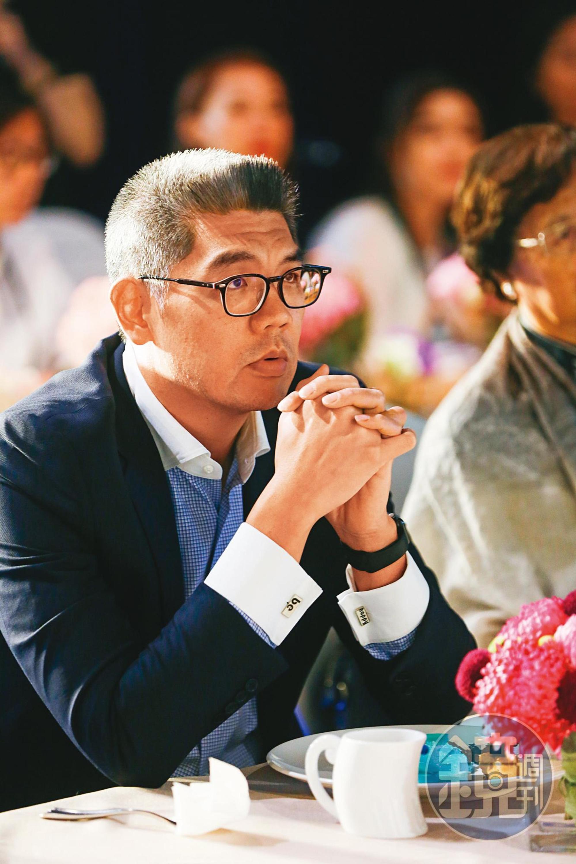 連勝文(圖)24日表示,他與韓國瑜有私交,且黨內票源衝突,正思考如何解決。