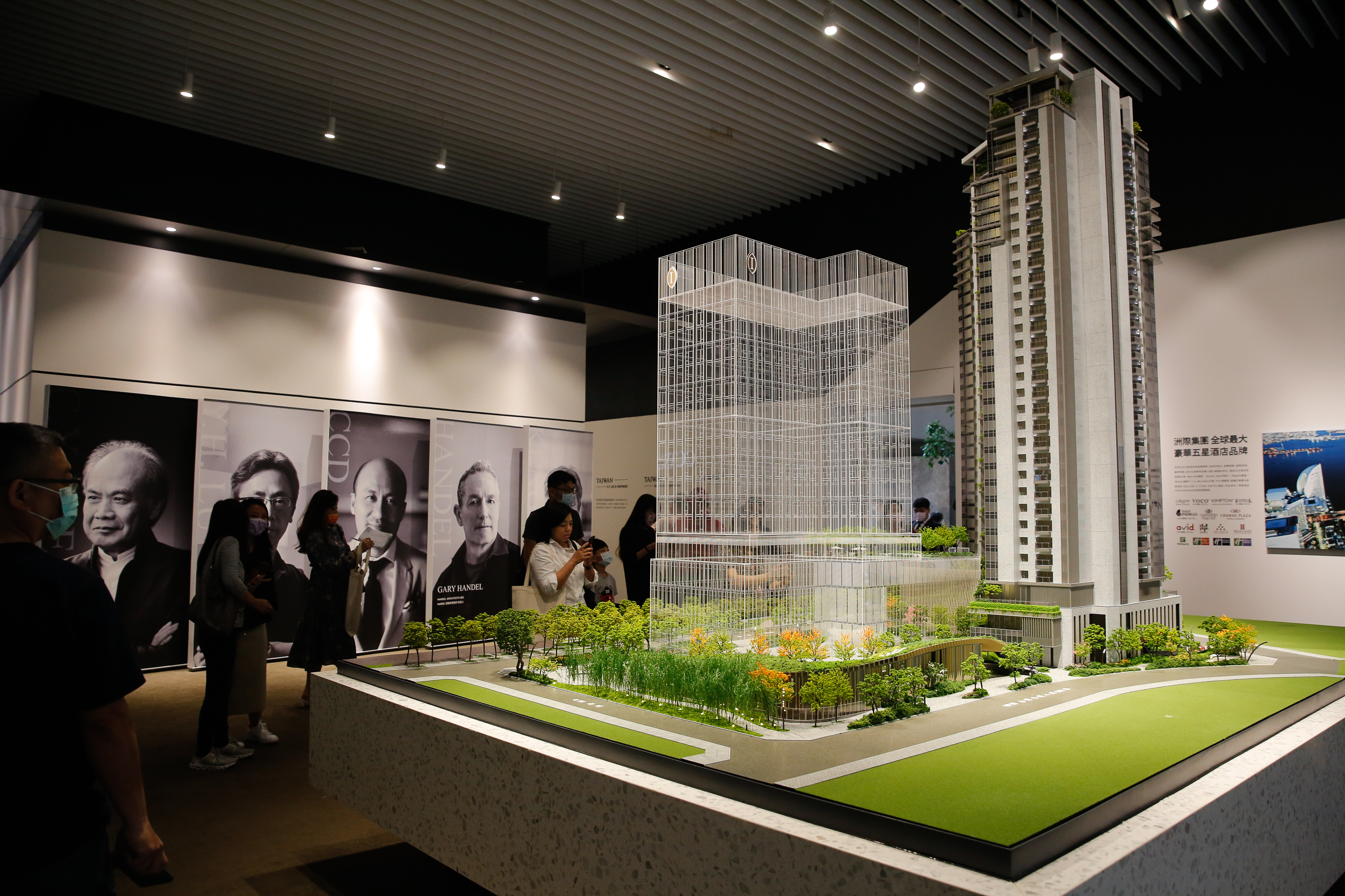 第一期勤美之森全案基地近4千坪，將興建兩棟高達32、35層的高樓層建築，住宅規劃206戶。 