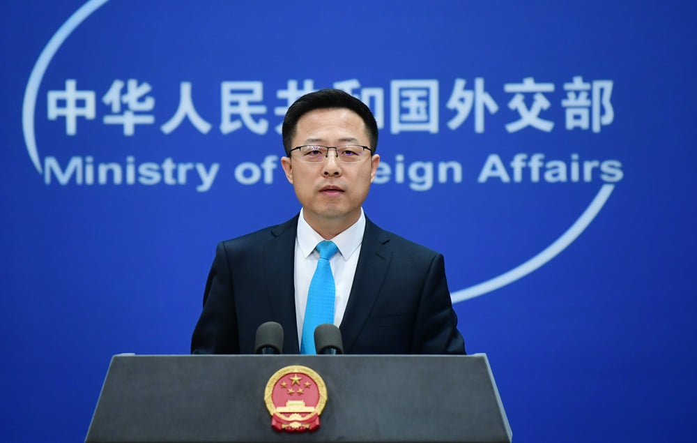 中國外交部發言人趙立堅指稱，中國沒有強迫新疆人民種植棉花，更說這是對中國的汙名化。（翻攝自中國外交部臉書）