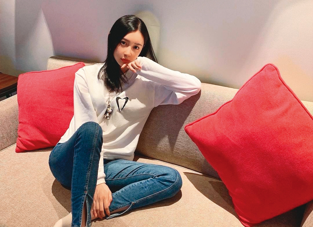 Luna因應流言婚姻不睦，特別秀照反擊。（翻攝自lunaaay IG）