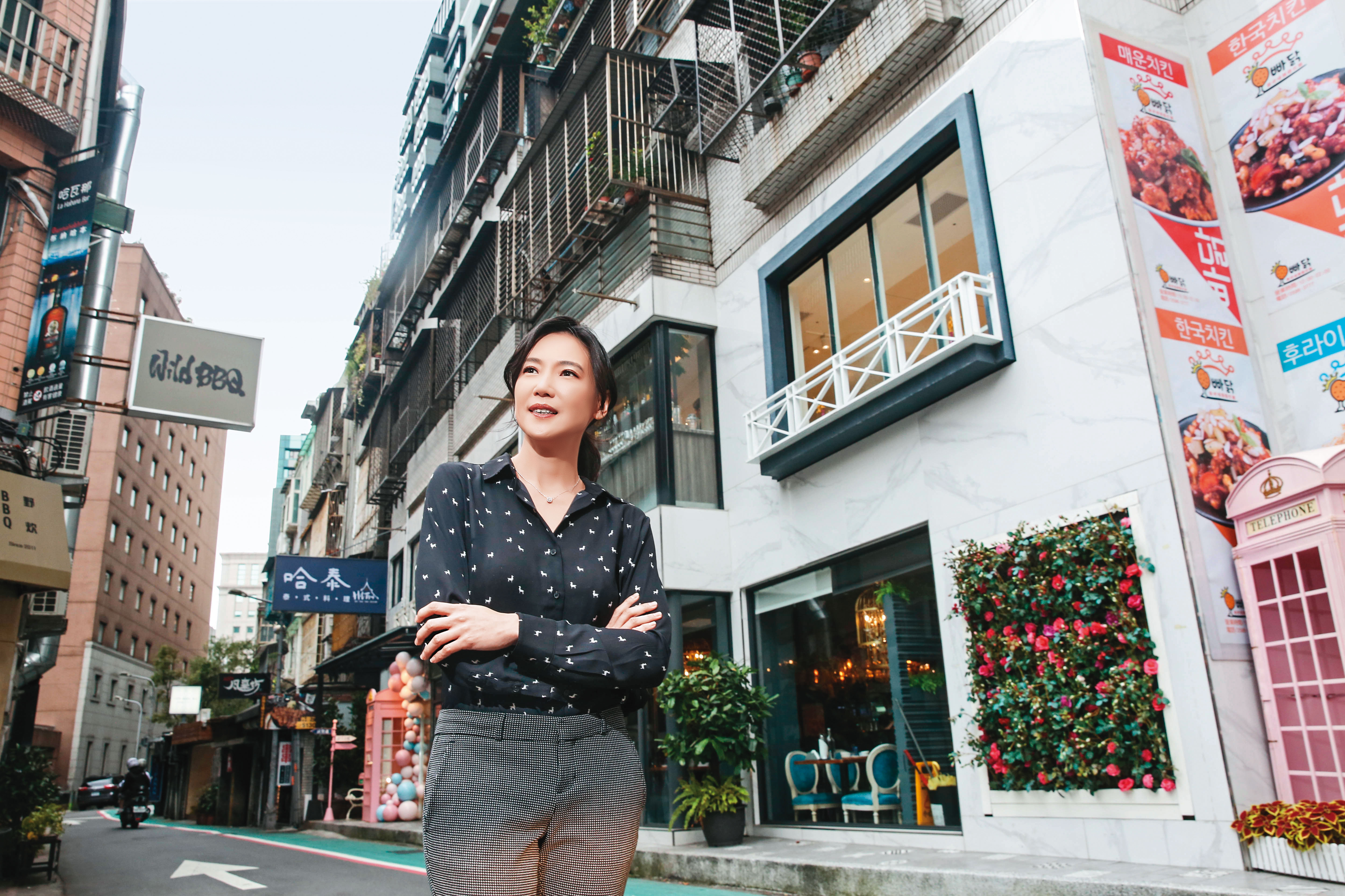 張本渝長年投資掌握「快狠準」節奏，不僅買房眼光精準，投資泰式餐廳也俐落有效率。