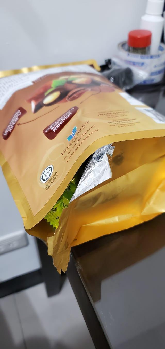 商品底部被開了一個洞，就連店員結帳時也沒發現。（翻攝自Costco好市多 商品經驗老實說）