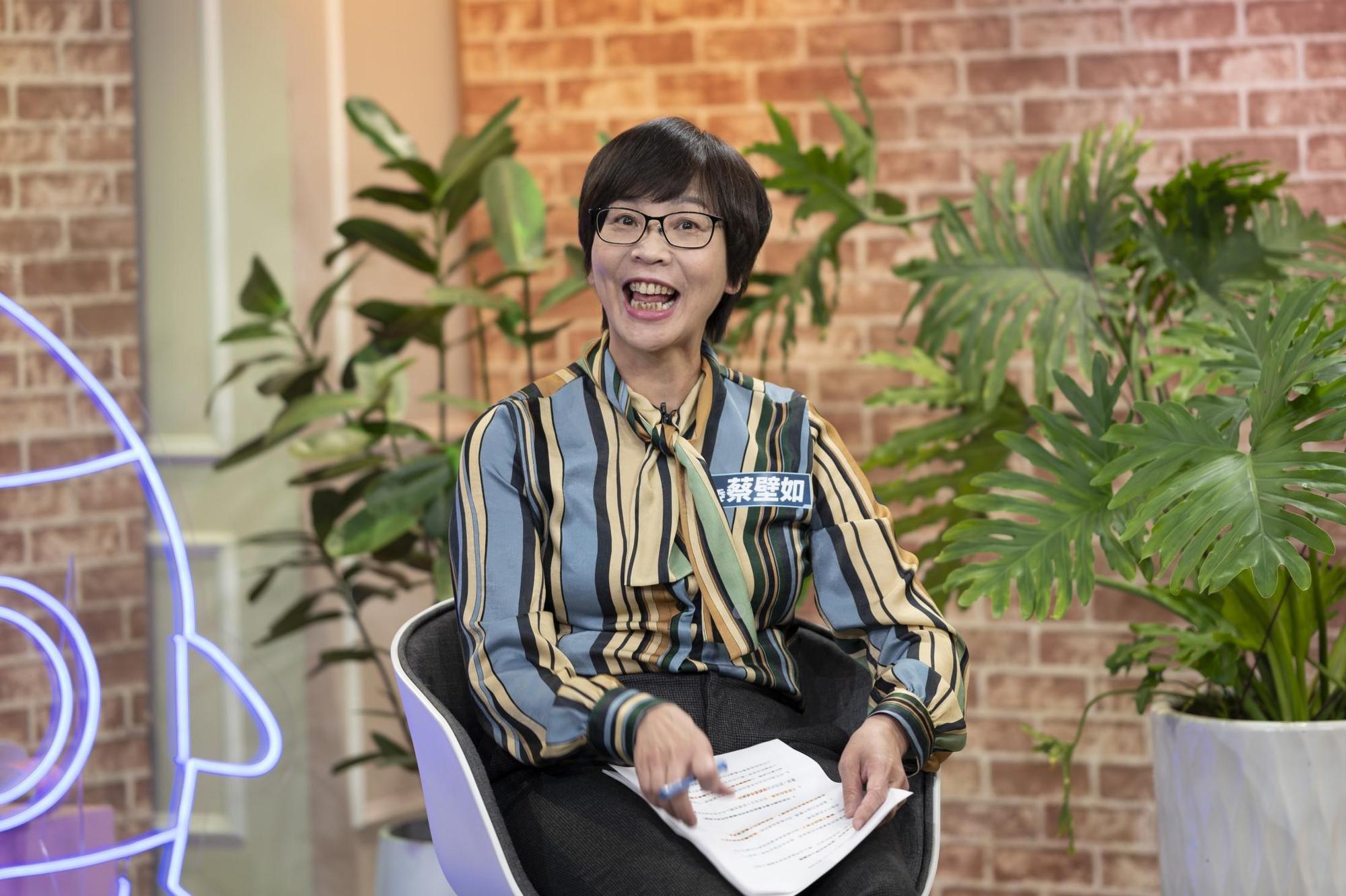 立委蔡璧如登上浪LIVE節目。(浪LIVE提供)