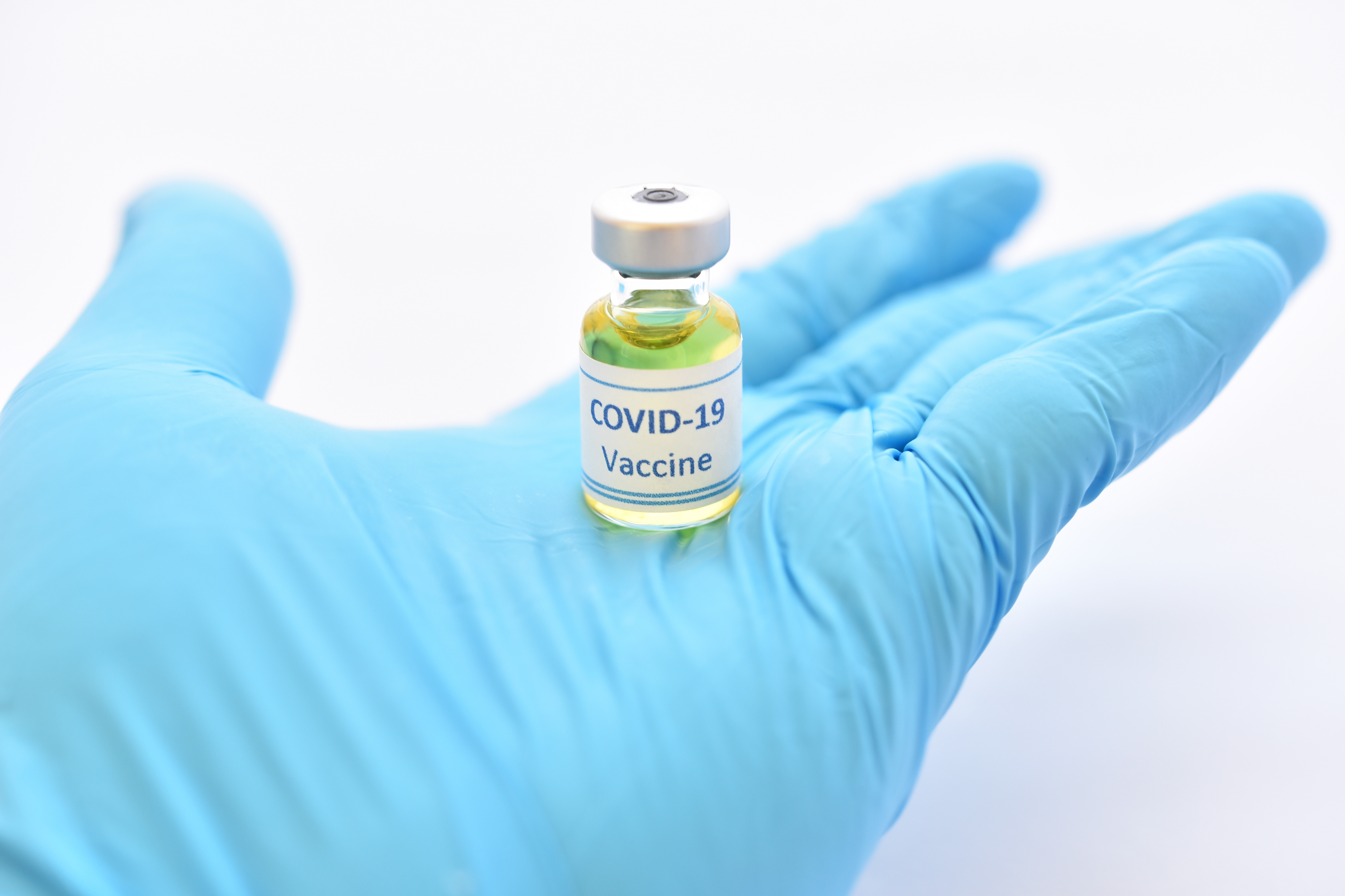 全球多名醫學專家認為，變種病毒株病變太快，1年內就需要新的武肺疫苗。示意圖。（東方IC）