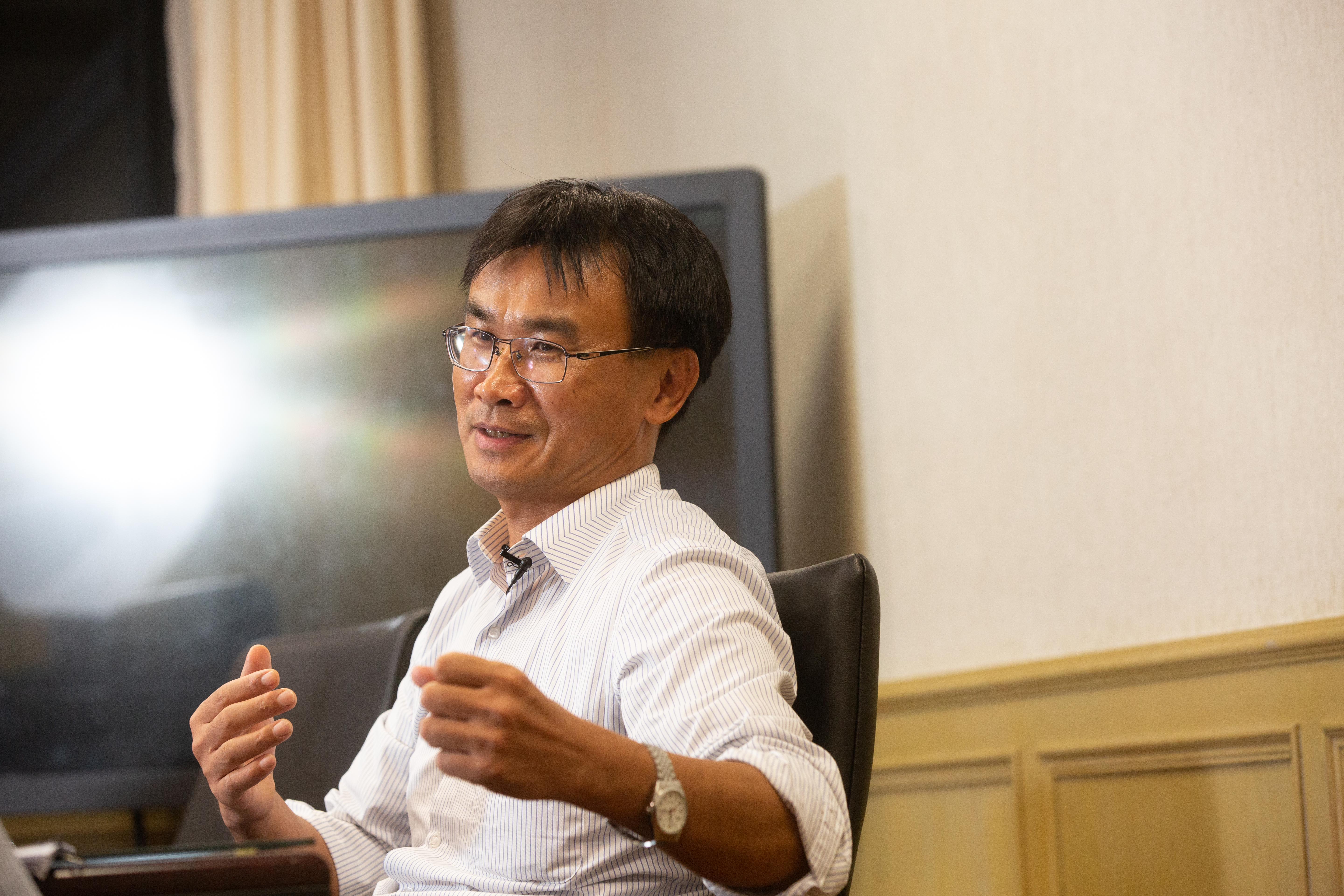 中興大學今邀請專家學者及政府討論三接站替代方案，農委會主委陳吉仲出席一度哽咽。（本刊資料照）