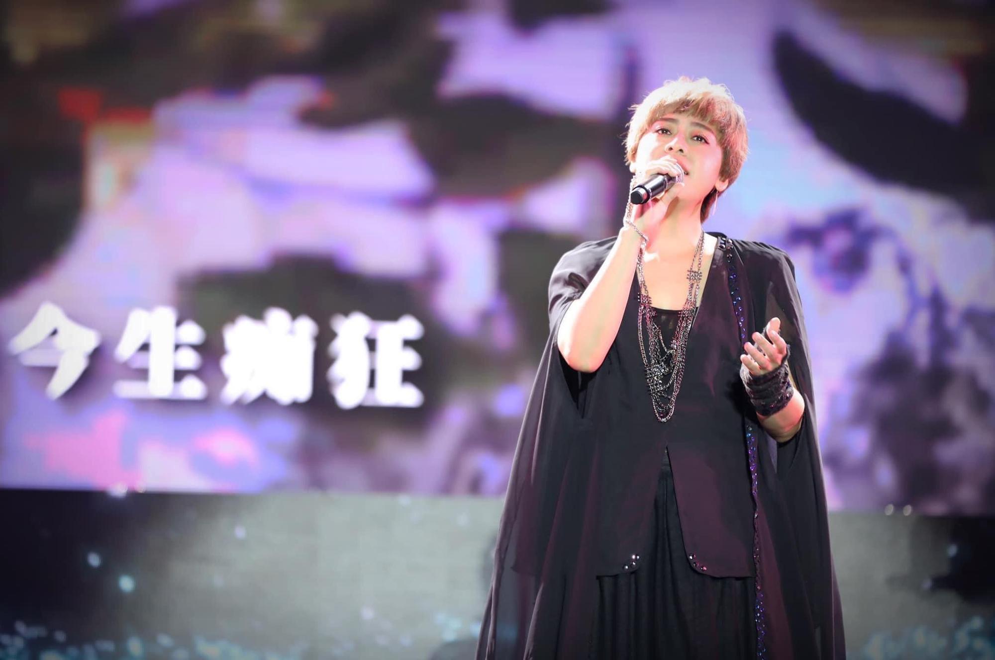 台語金曲歌后江惠儀po文自曝,早在去年9月就已選擇退出台灣民眾黨。(翻攝自江惠儀臉書)