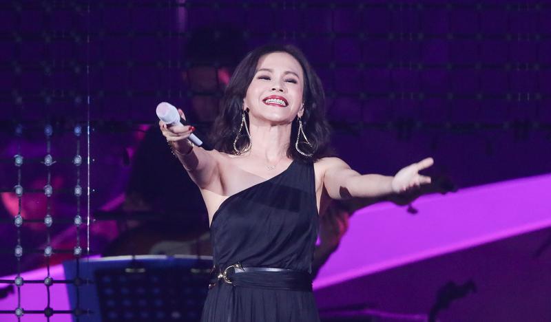 彭佳慧與Ken穩交3年，被拍到的舉止仍沉浸在戀愛喜悅中。（本刊攝影組）