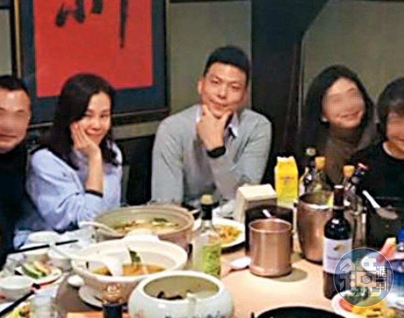 Ken與彭佳慧在婚變前就相熟,因而婚變消息一直傳個沒完。(讀者提供)★《鏡週刊》關心您:未滿18歲禁止飲酒,飲酒過量害人害己,酒後不開車,安全有保障。