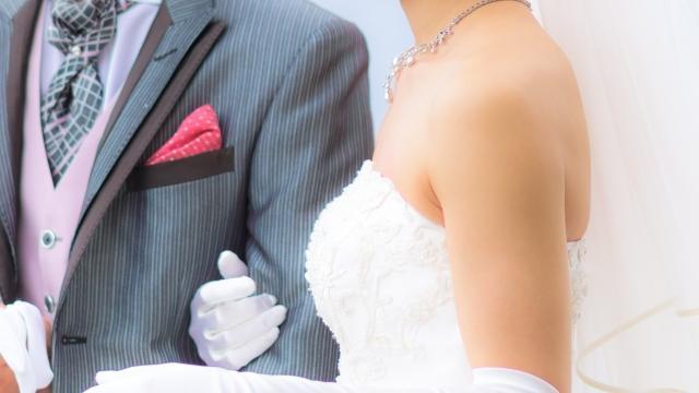 一名男網友準備與女友結婚,卻被準岳母私下逼問存款金額。(示意圖,photo-AC)